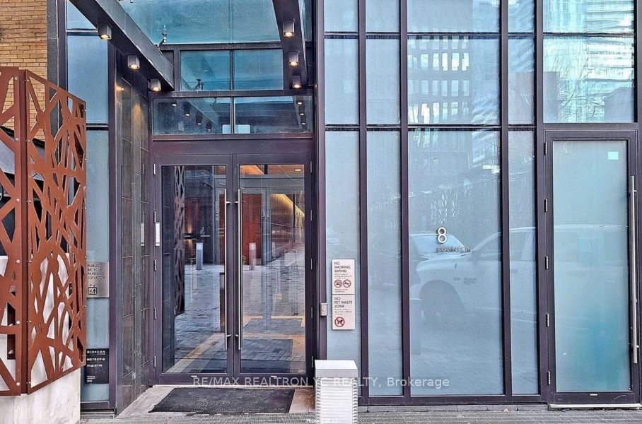 8 Eglinton Ave E, #3702