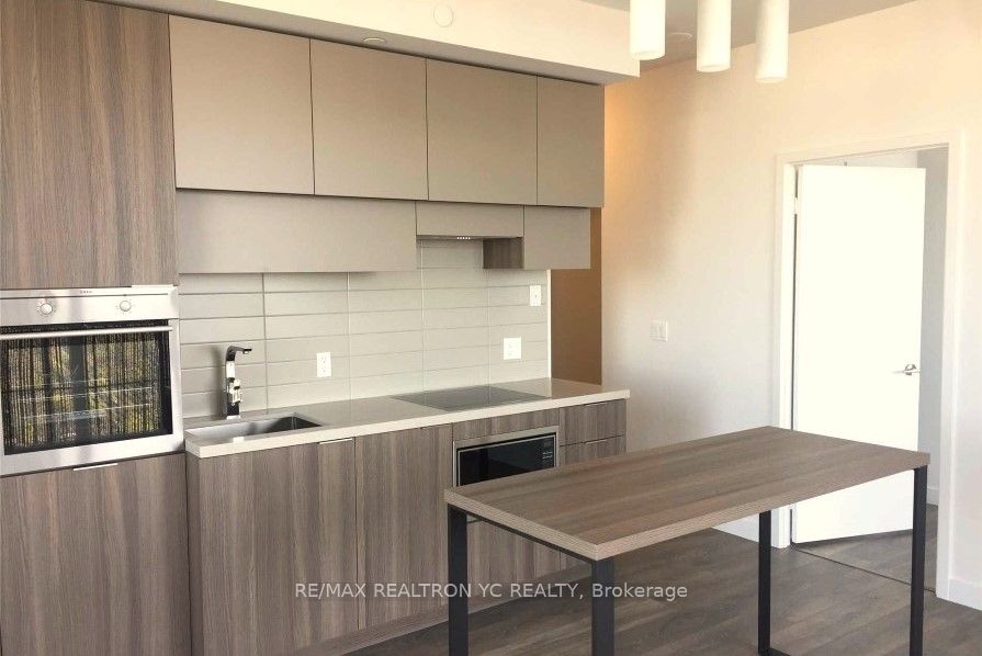 8 Eglinton Ave E, #3702