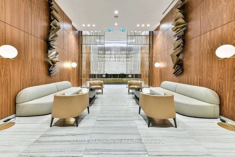 8 Eglinton Ave E, #3702