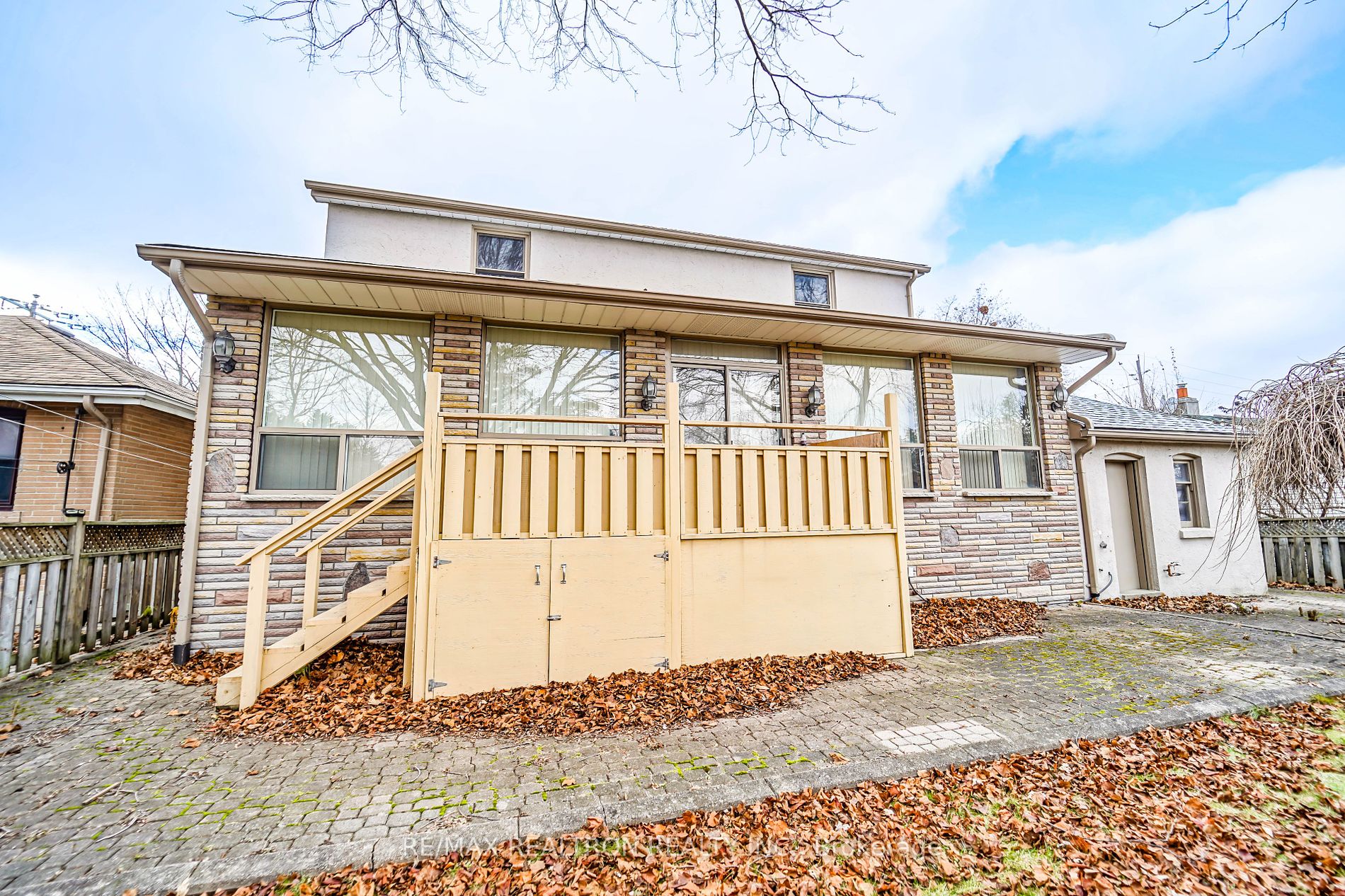 599 Conacher Drive