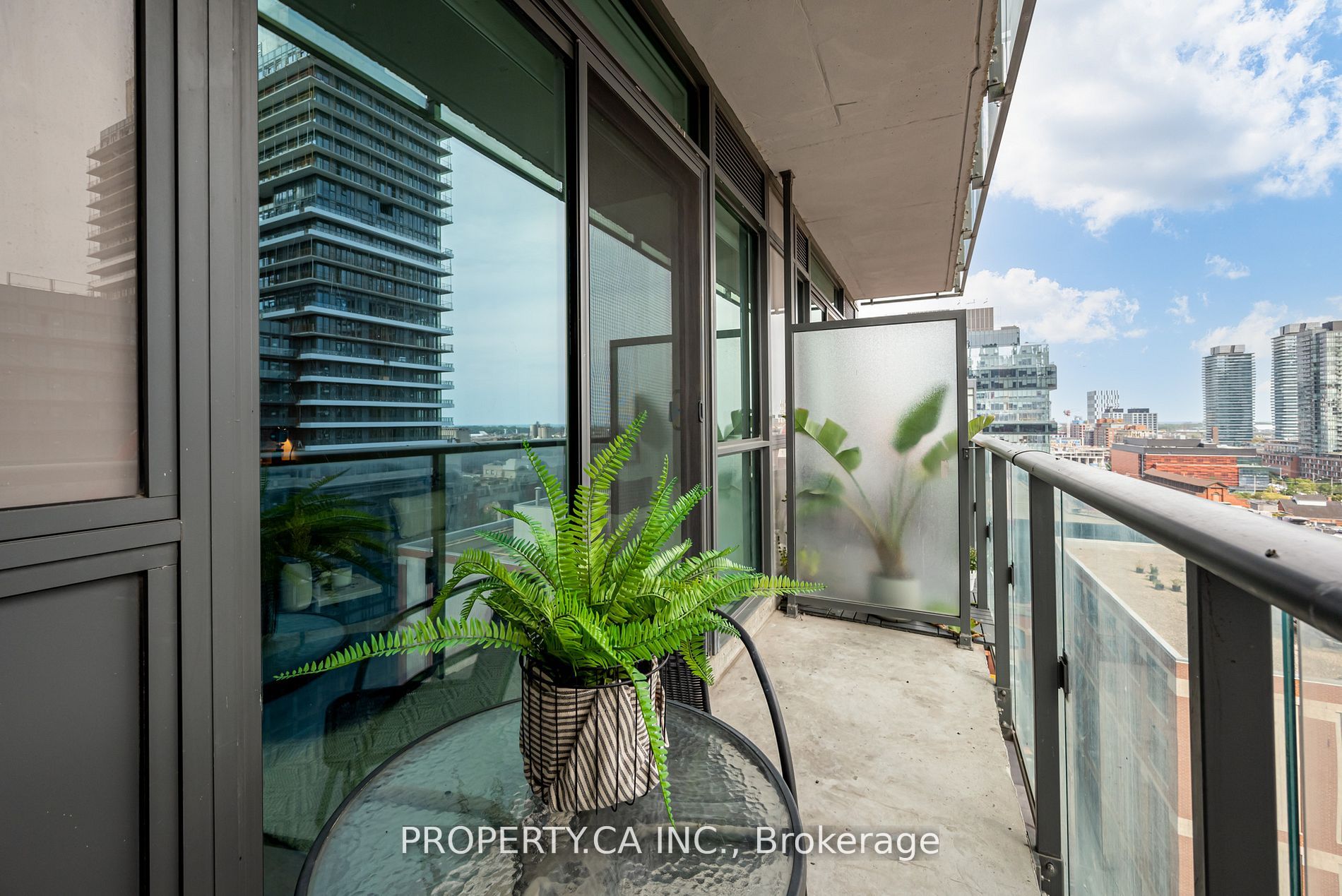 39 Sherbourne St, #1402