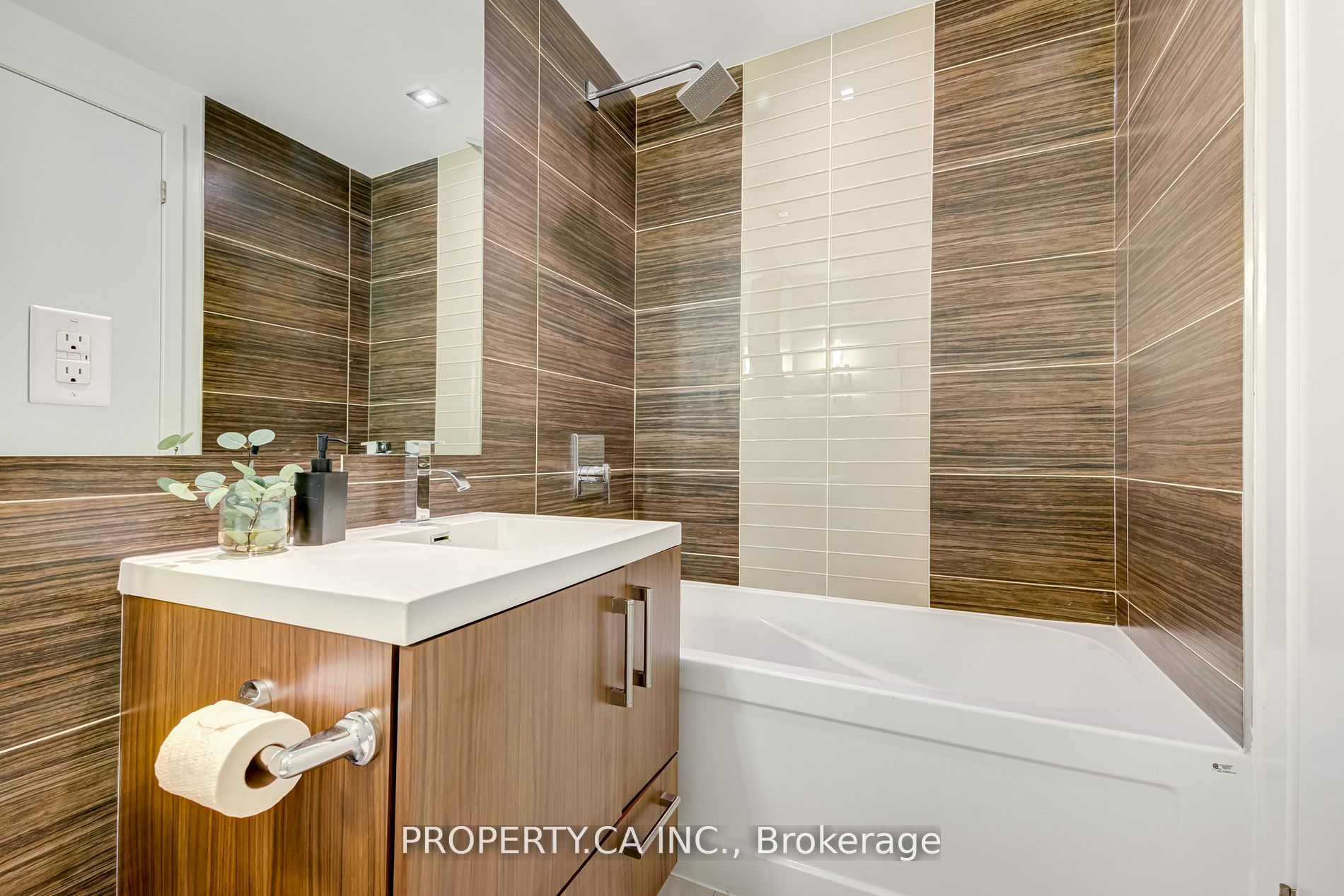 39 Sherbourne St, #1402