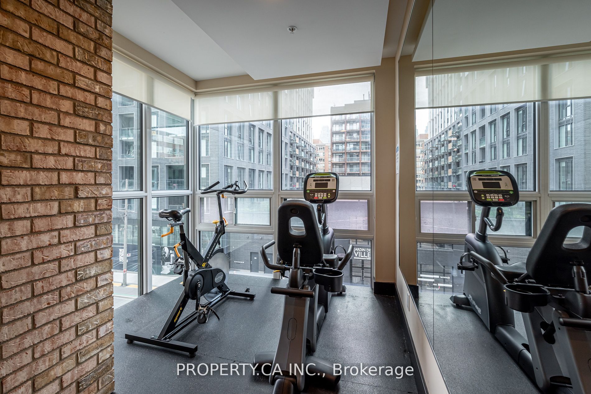 39 Sherbourne St, #1402