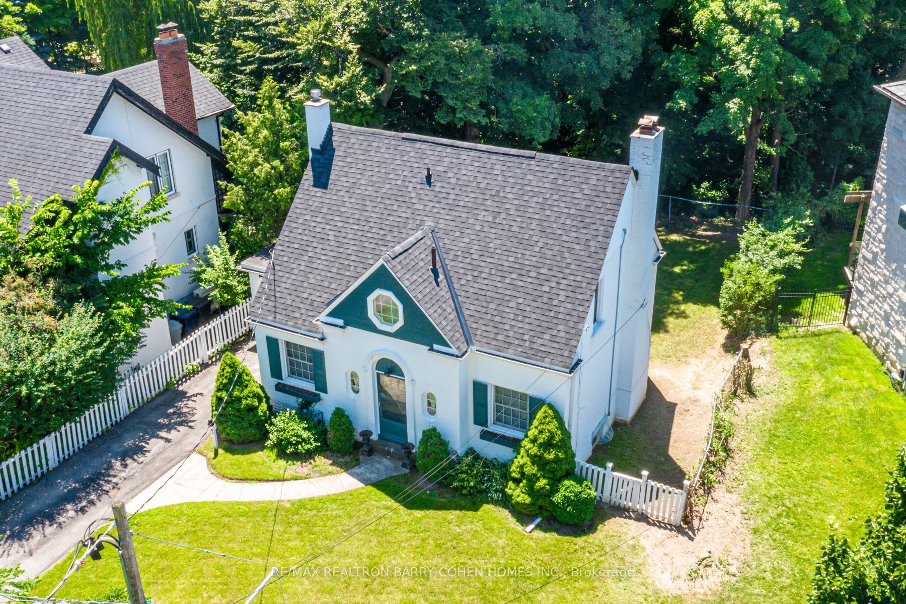 61 Highland Cres