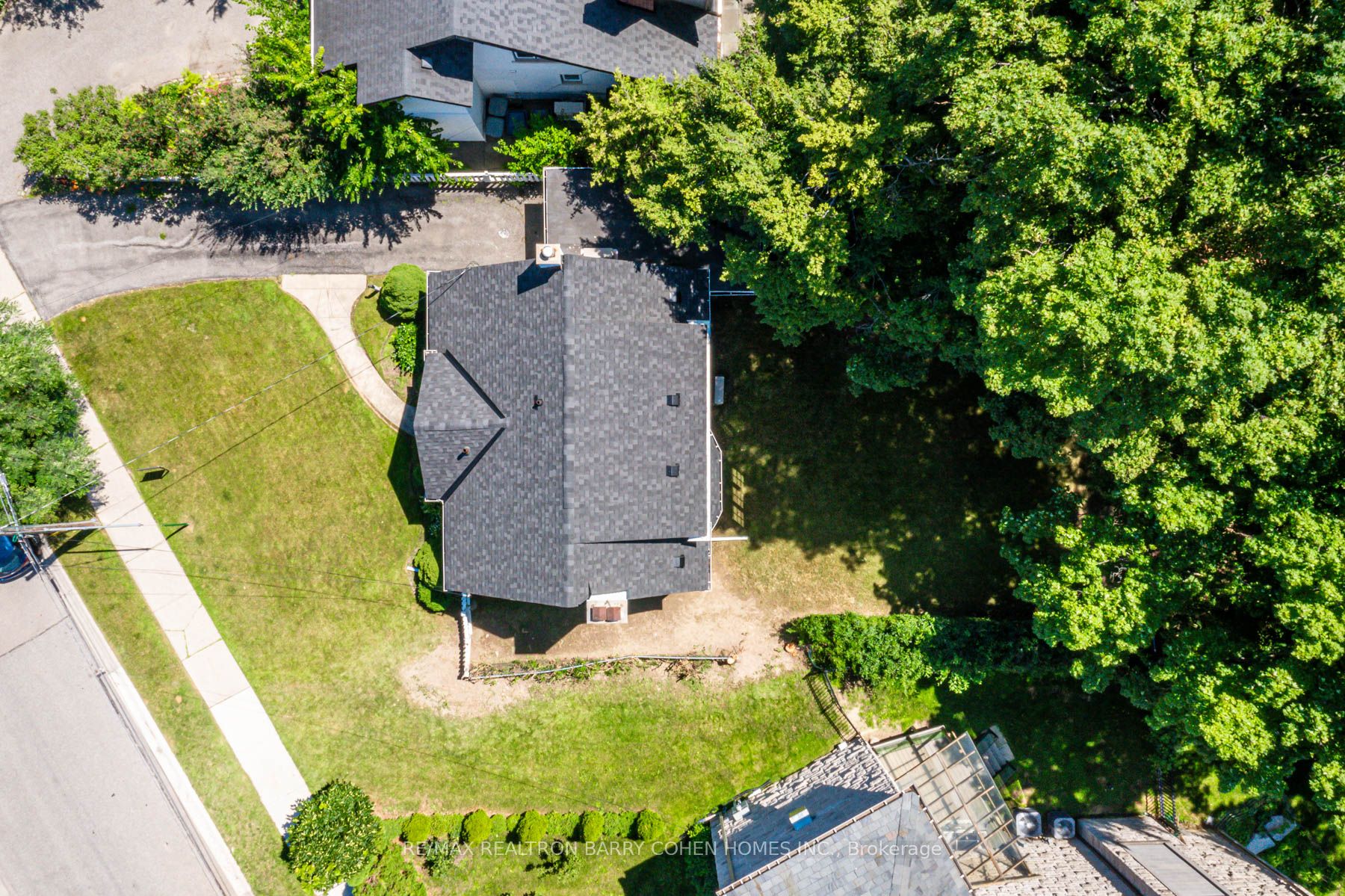 61 Highland Cres