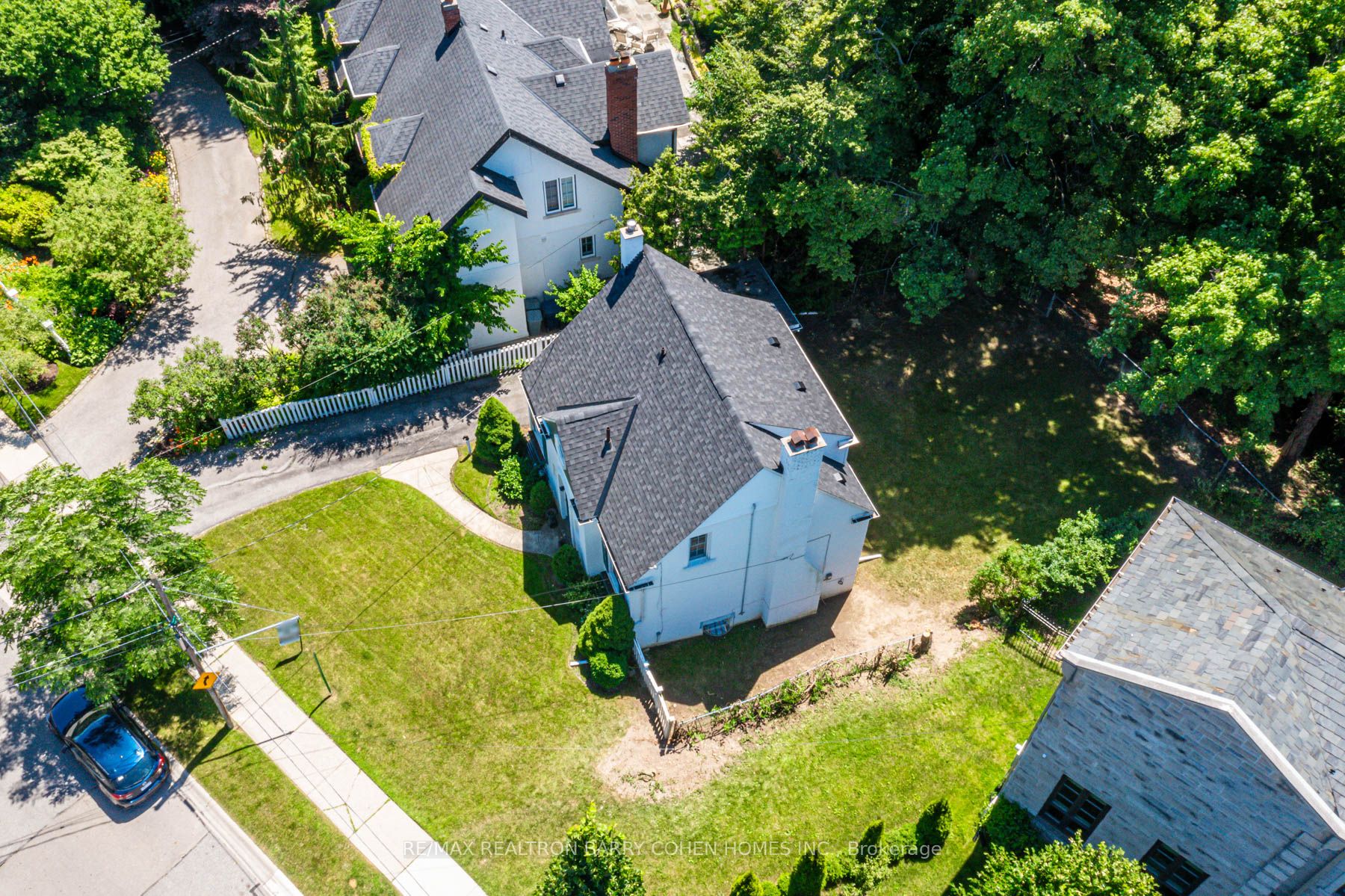 61 Highland Cres