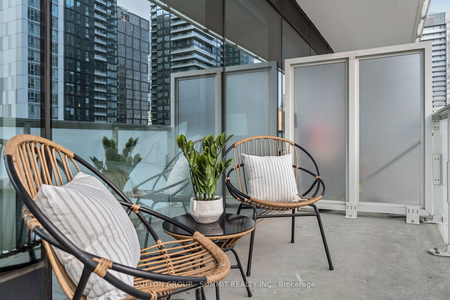 11 Charlotte St, #2501