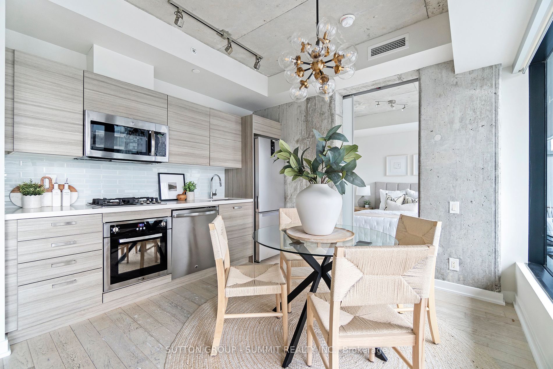 11 Charlotte St, #2501