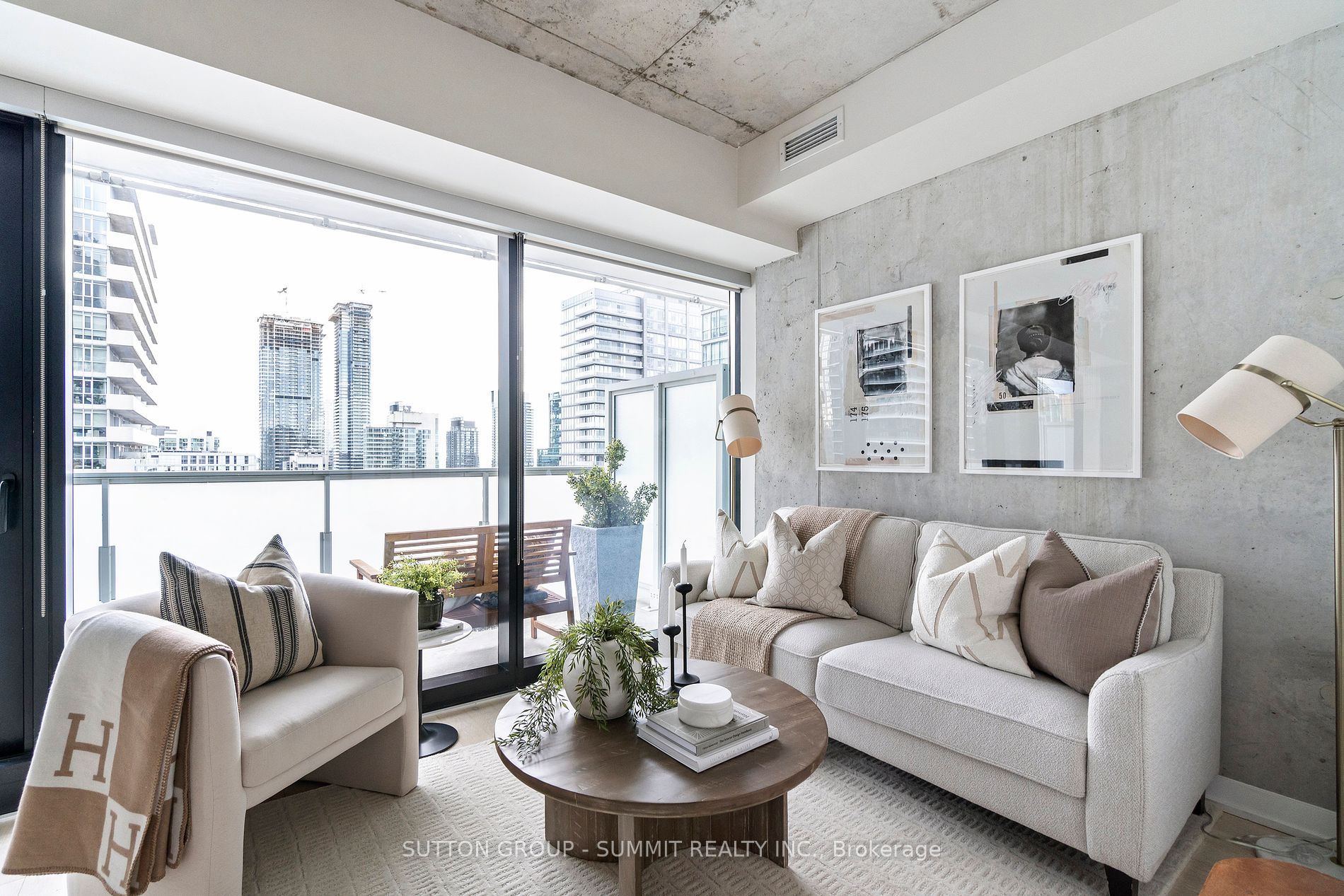 11 Charlotte St, #2501