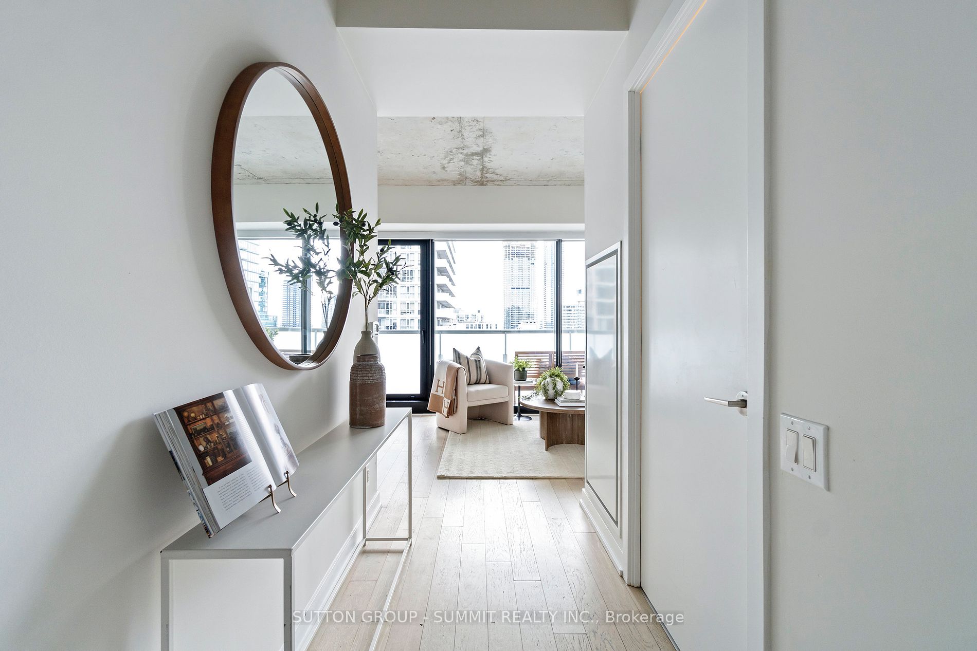 11 Charlotte St, #2501