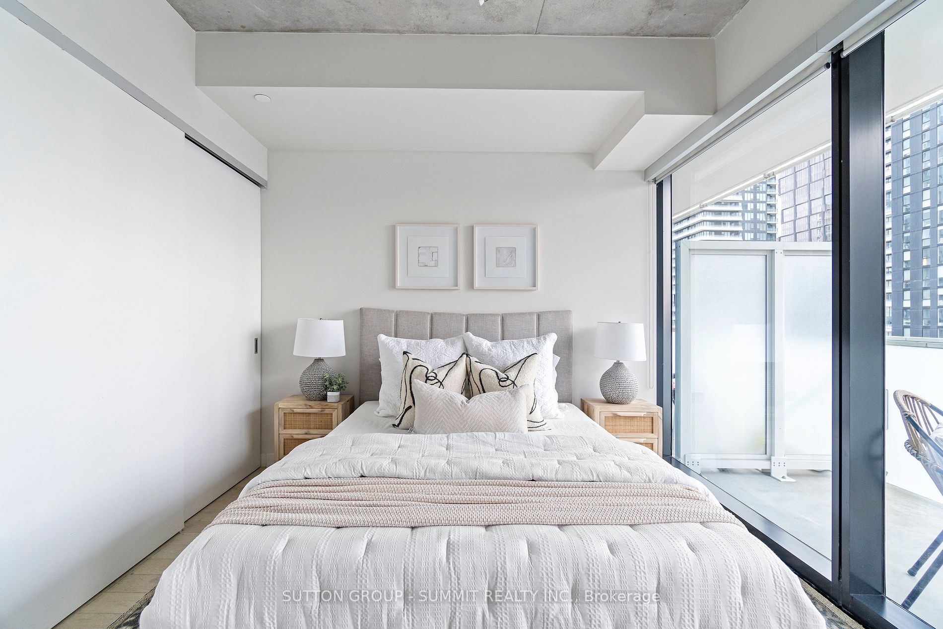 11 Charlotte St, #2501