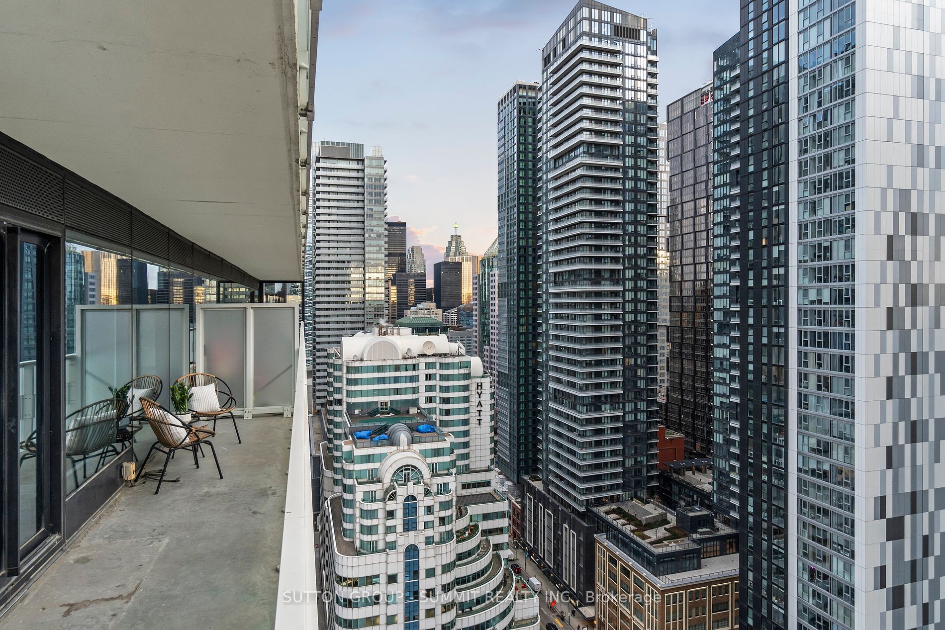 11 Charlotte St, #2501