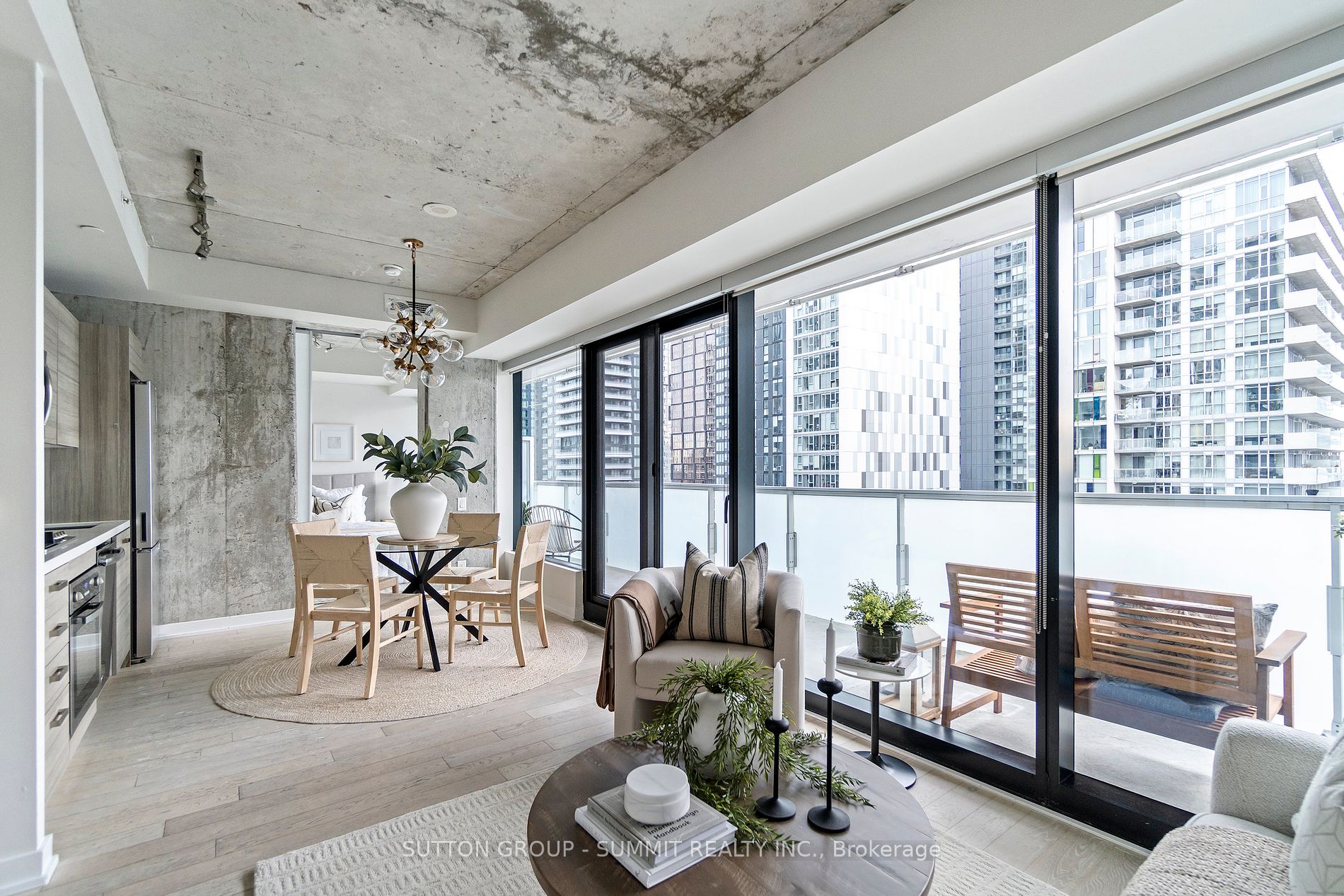 11 Charlotte St, #2501