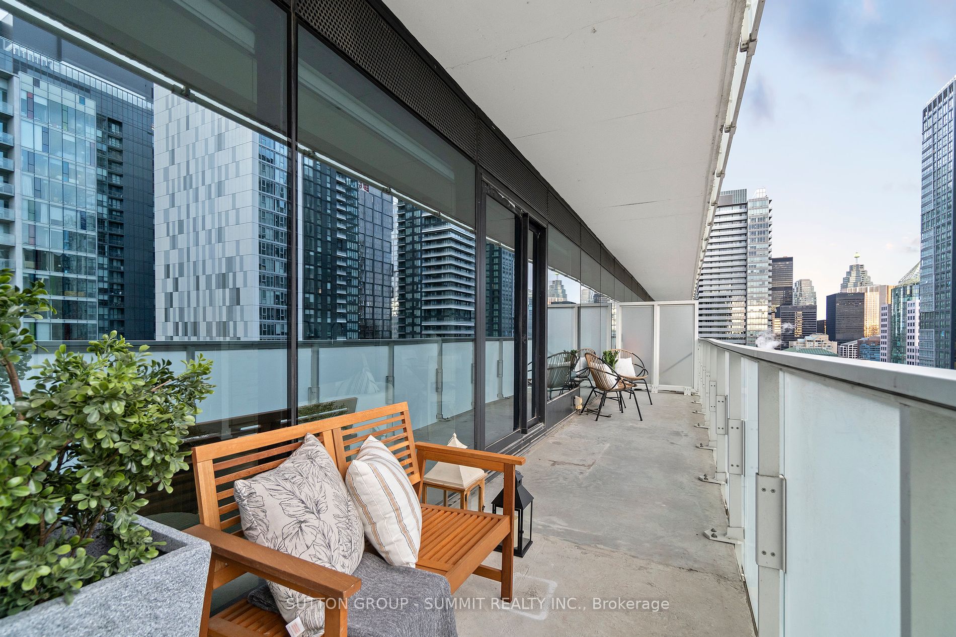 11 Charlotte St, #2501