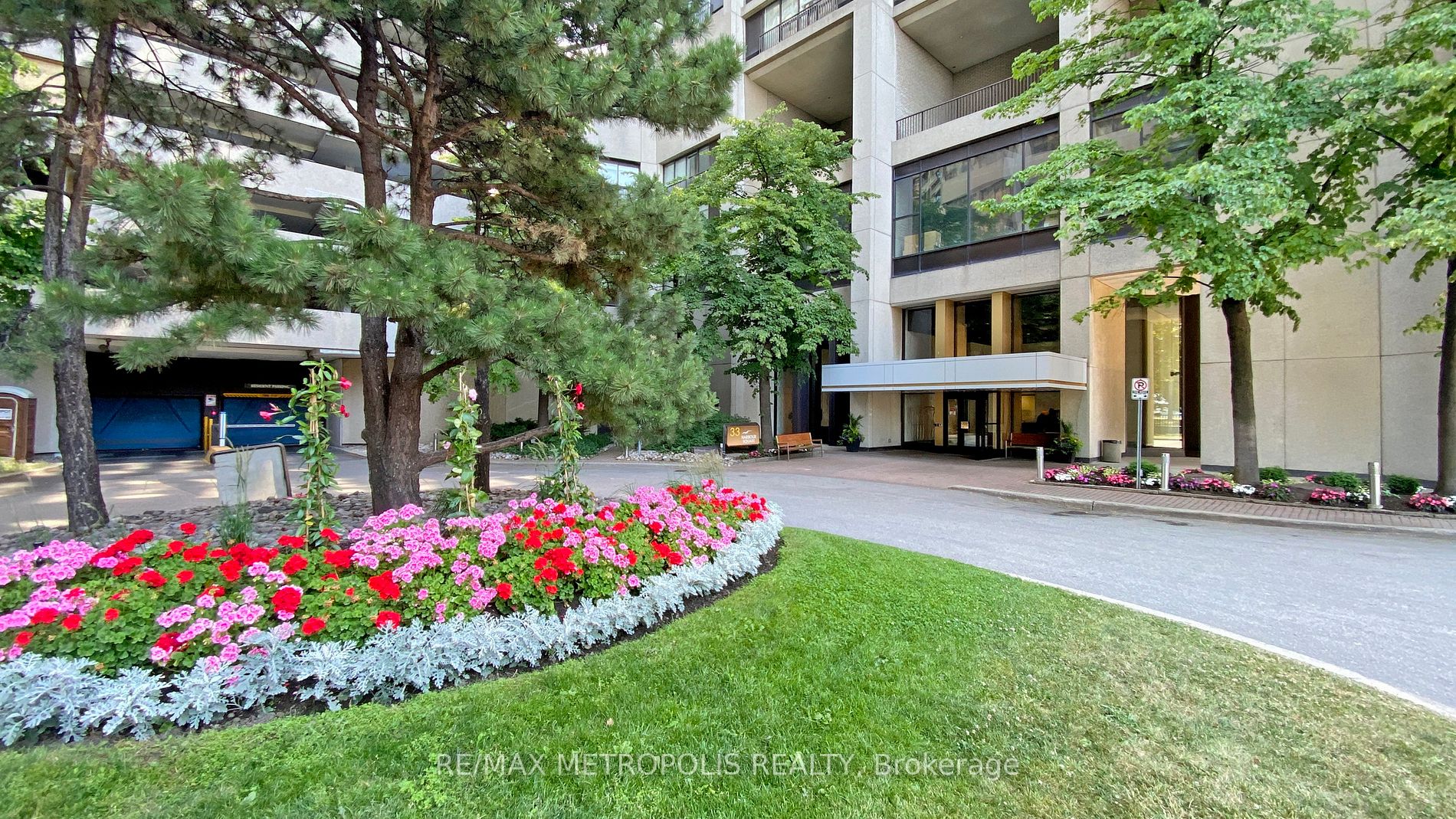 33 Harbour Square #1434