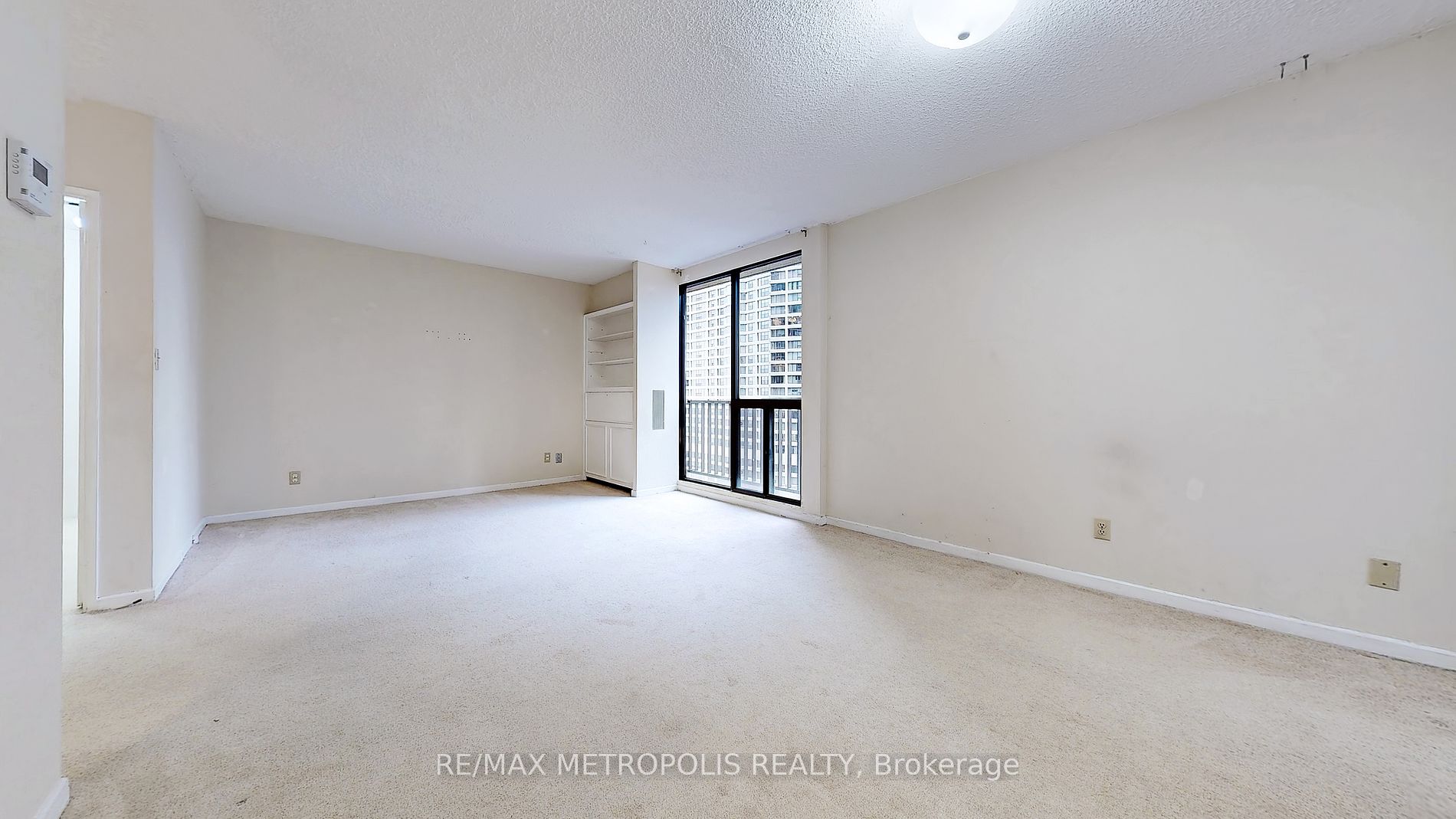 33 Harbour Square #1434