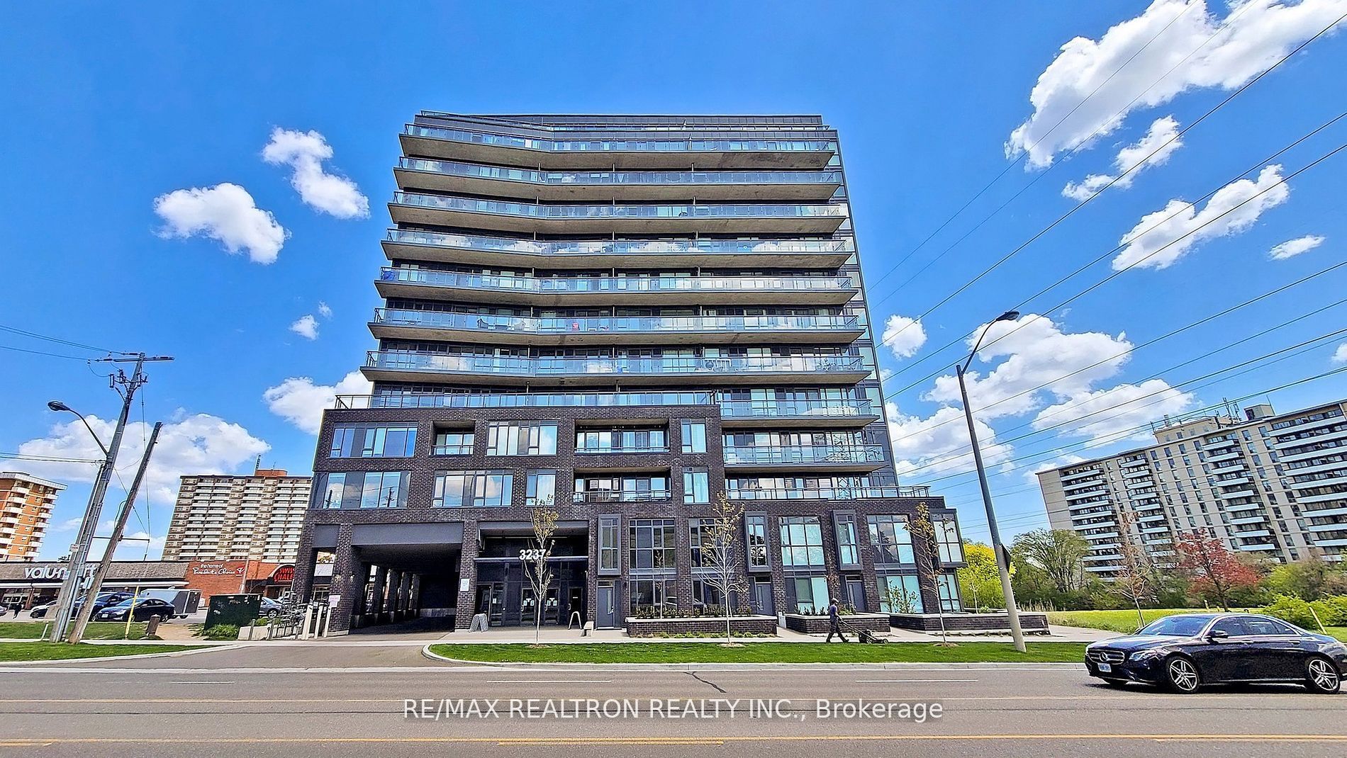 3237 Bayview Avenue, #803