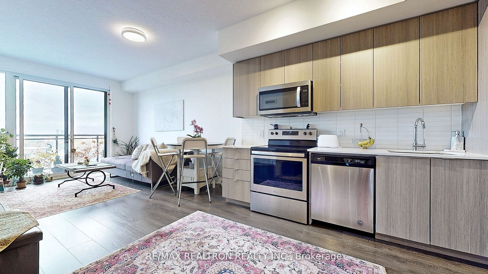 3237 Bayview Avenue, #803