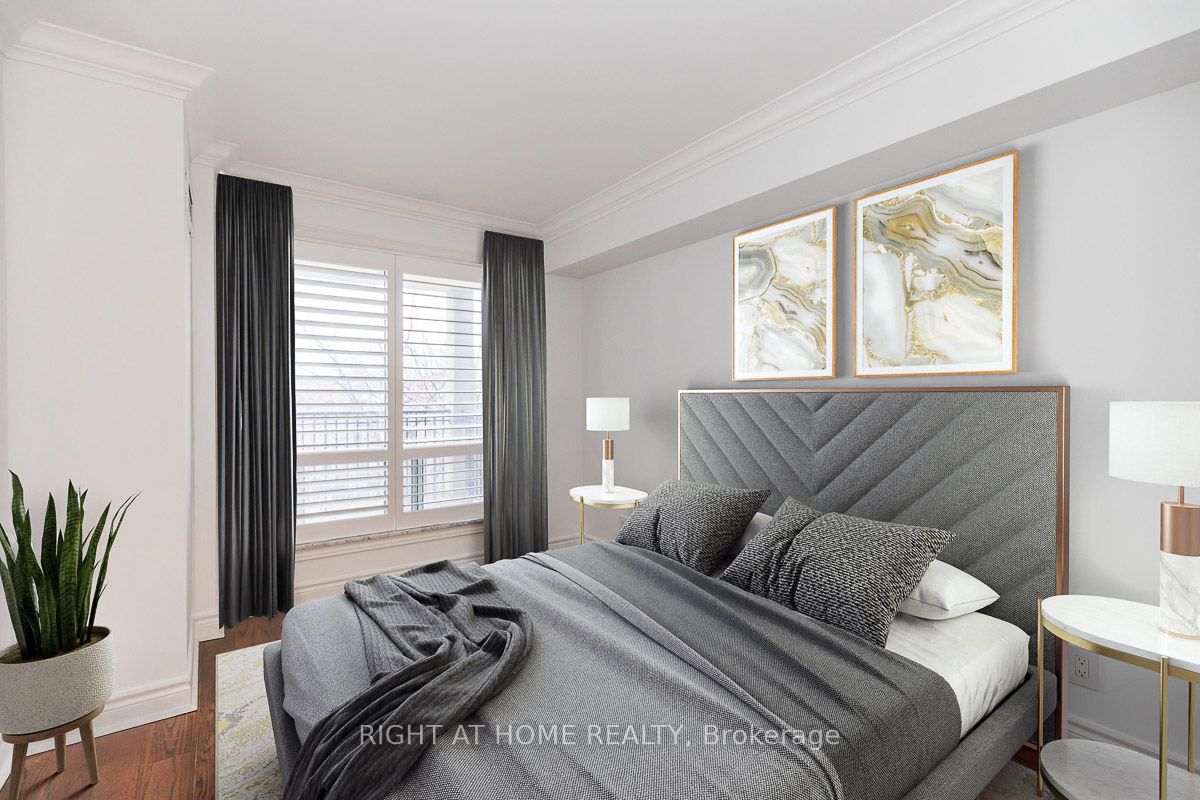 2 Alexandra Boulevard, #303