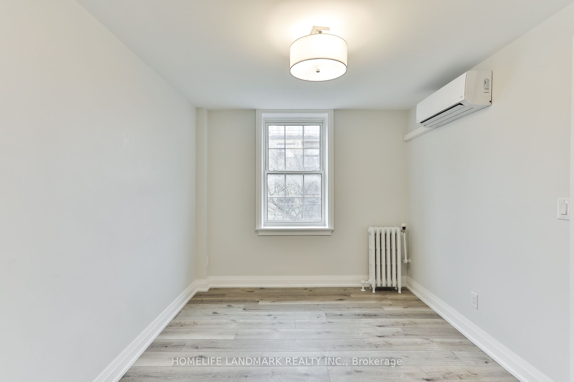 697 Eglinton Avenue W, #105