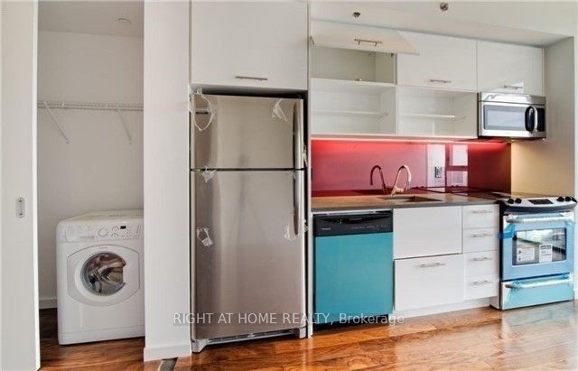 32 Trolley Cres, #1003