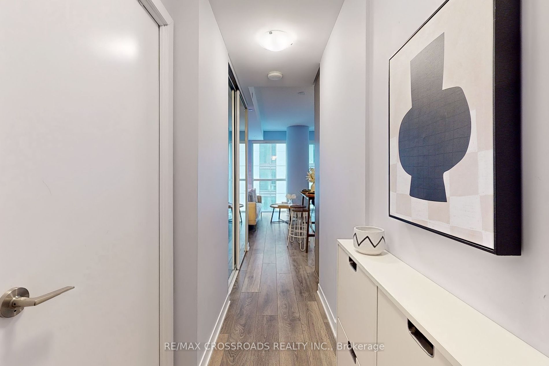 87 Peter Street, #2012