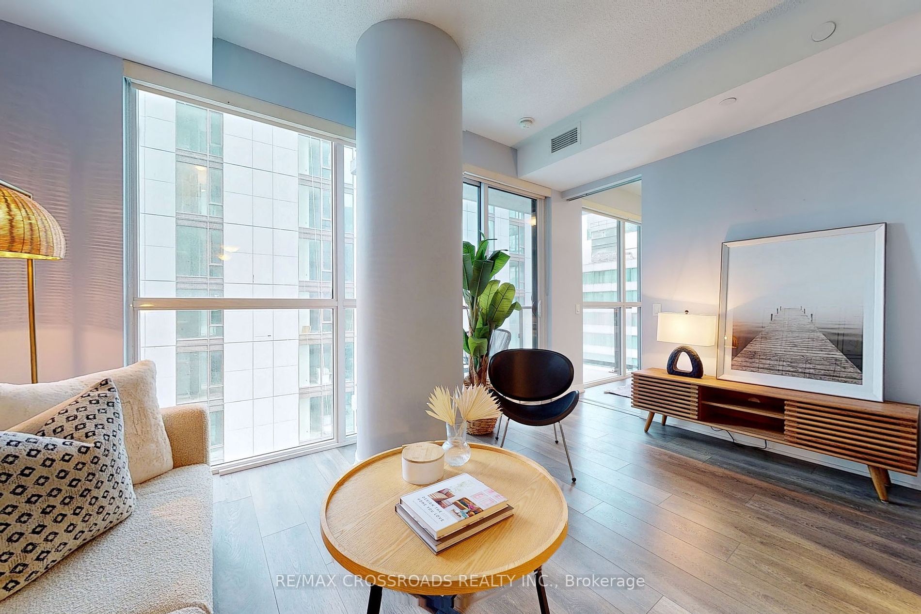 87 Peter Street, #2012