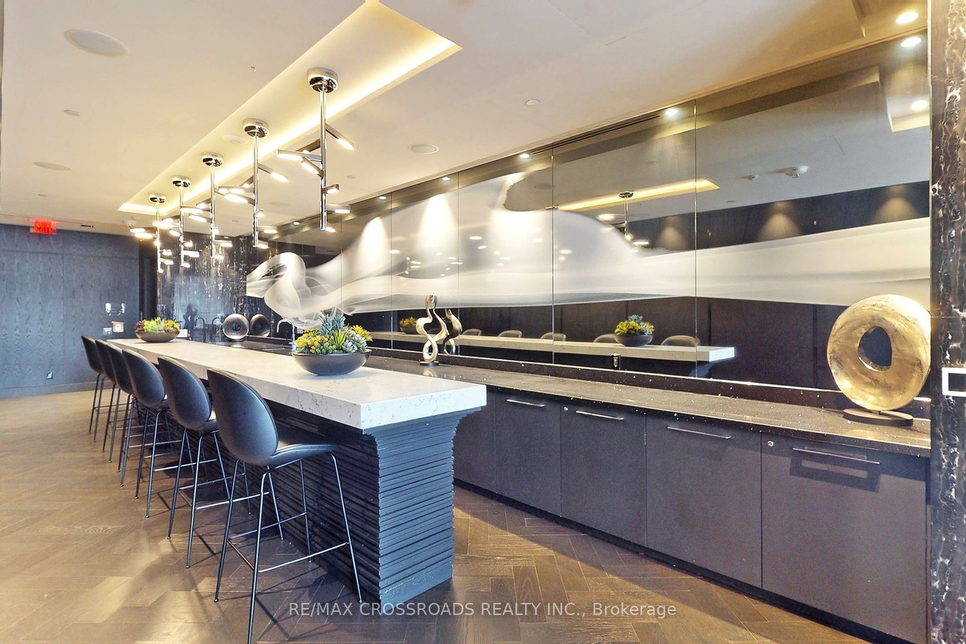 87 Peter Street, #2012