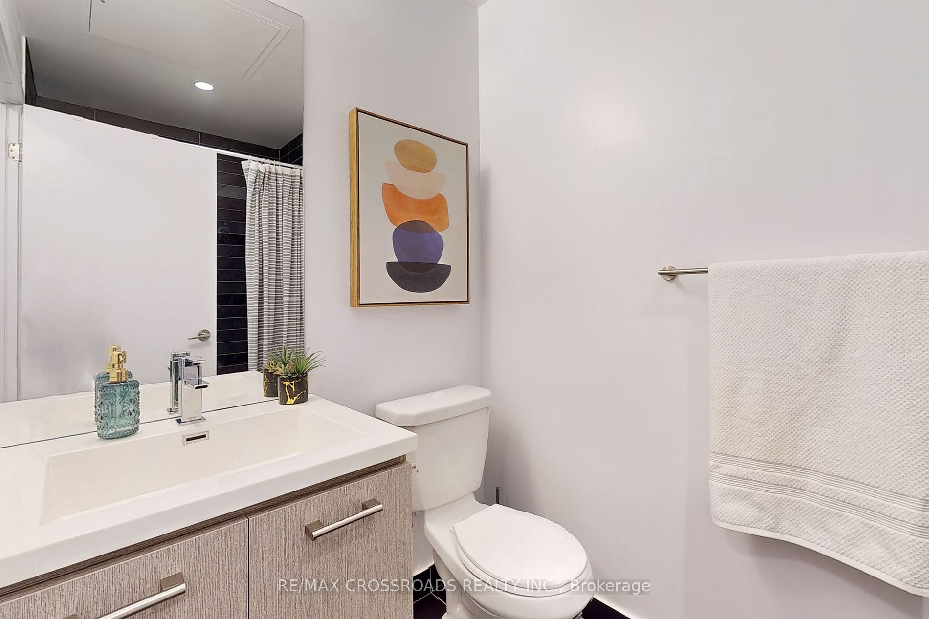 87 Peter Street, #2012