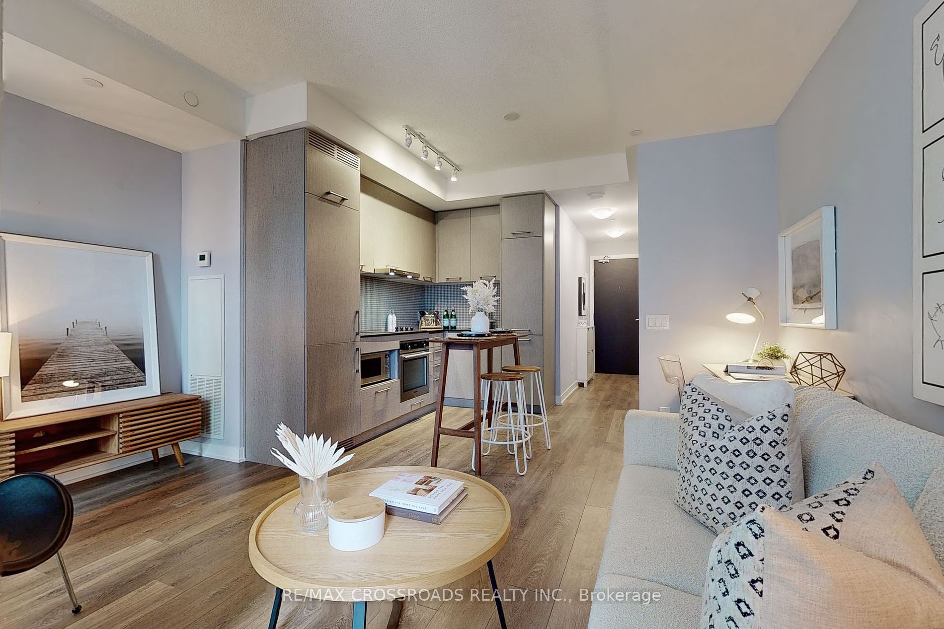 87 Peter Street, #2012