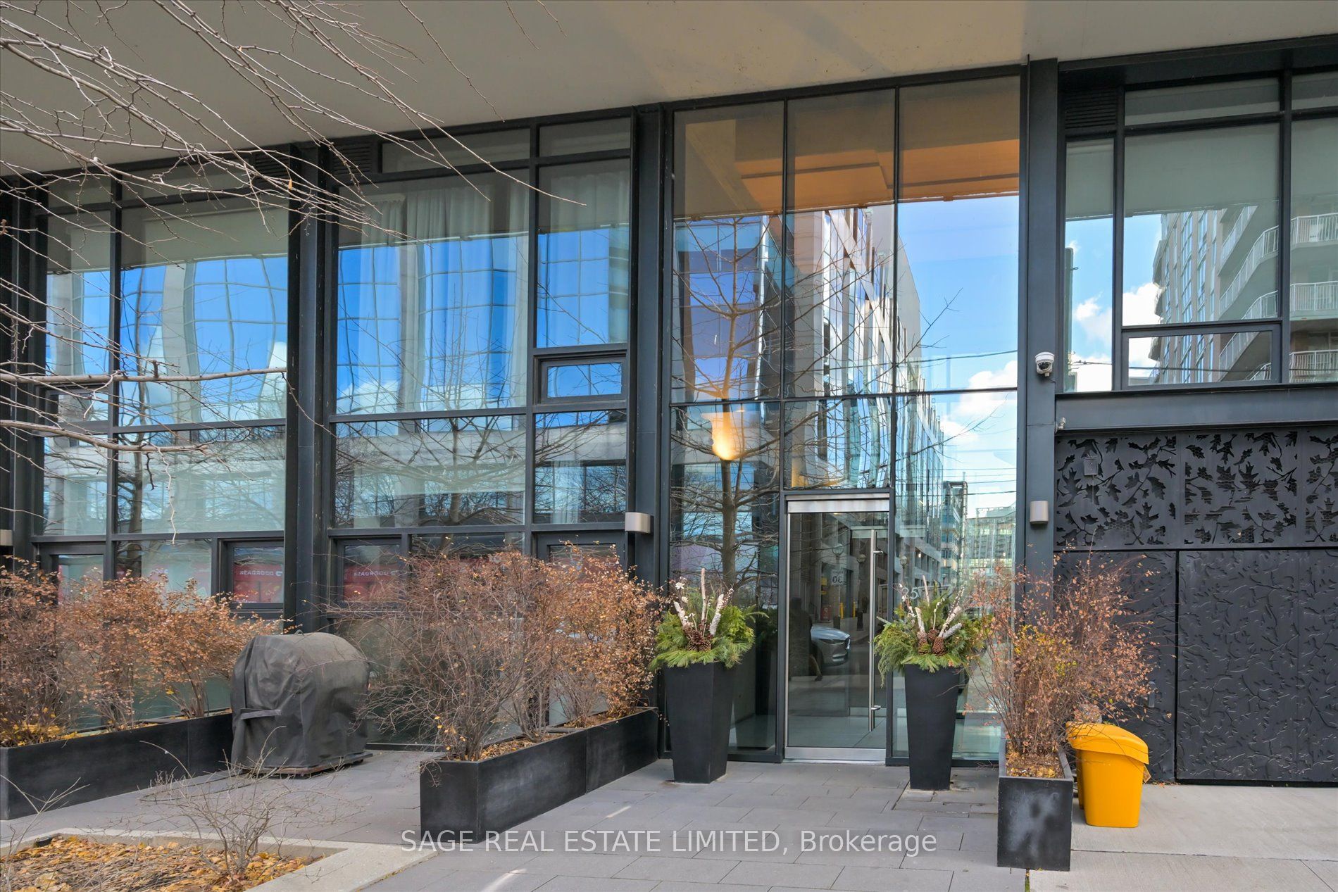 25 Stafford Street #302