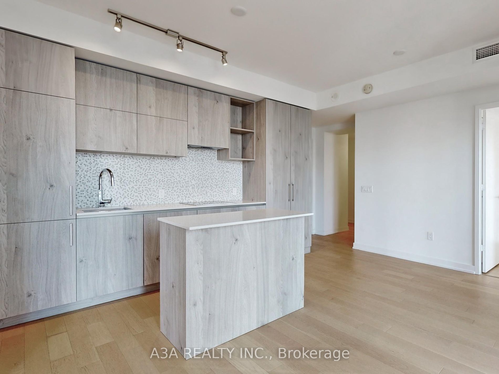 1 Yorkville Ave, #2605