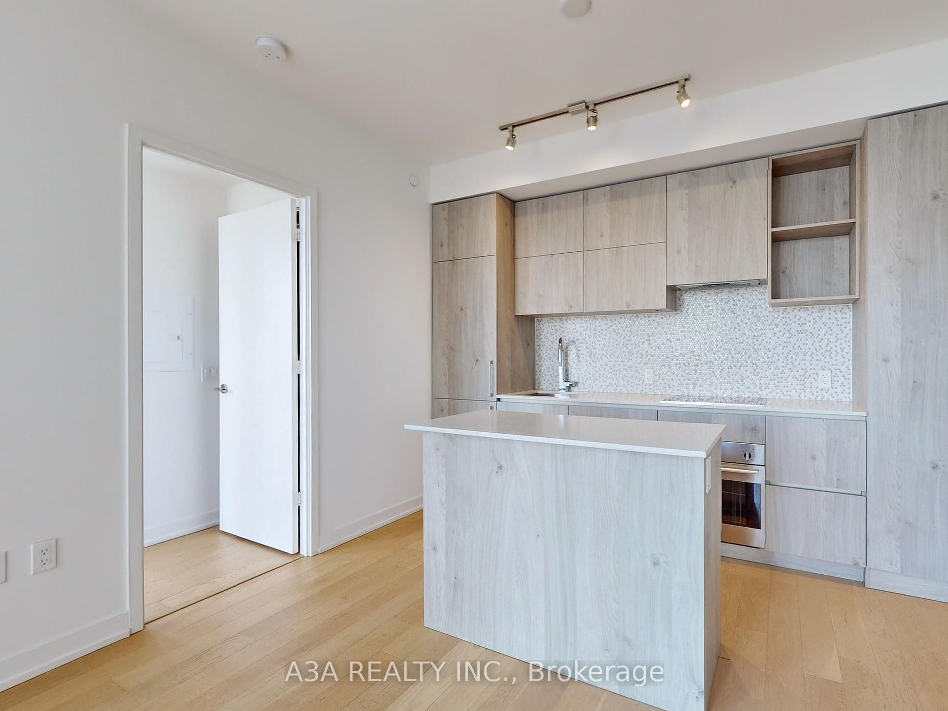 1 Yorkville Ave, #2605