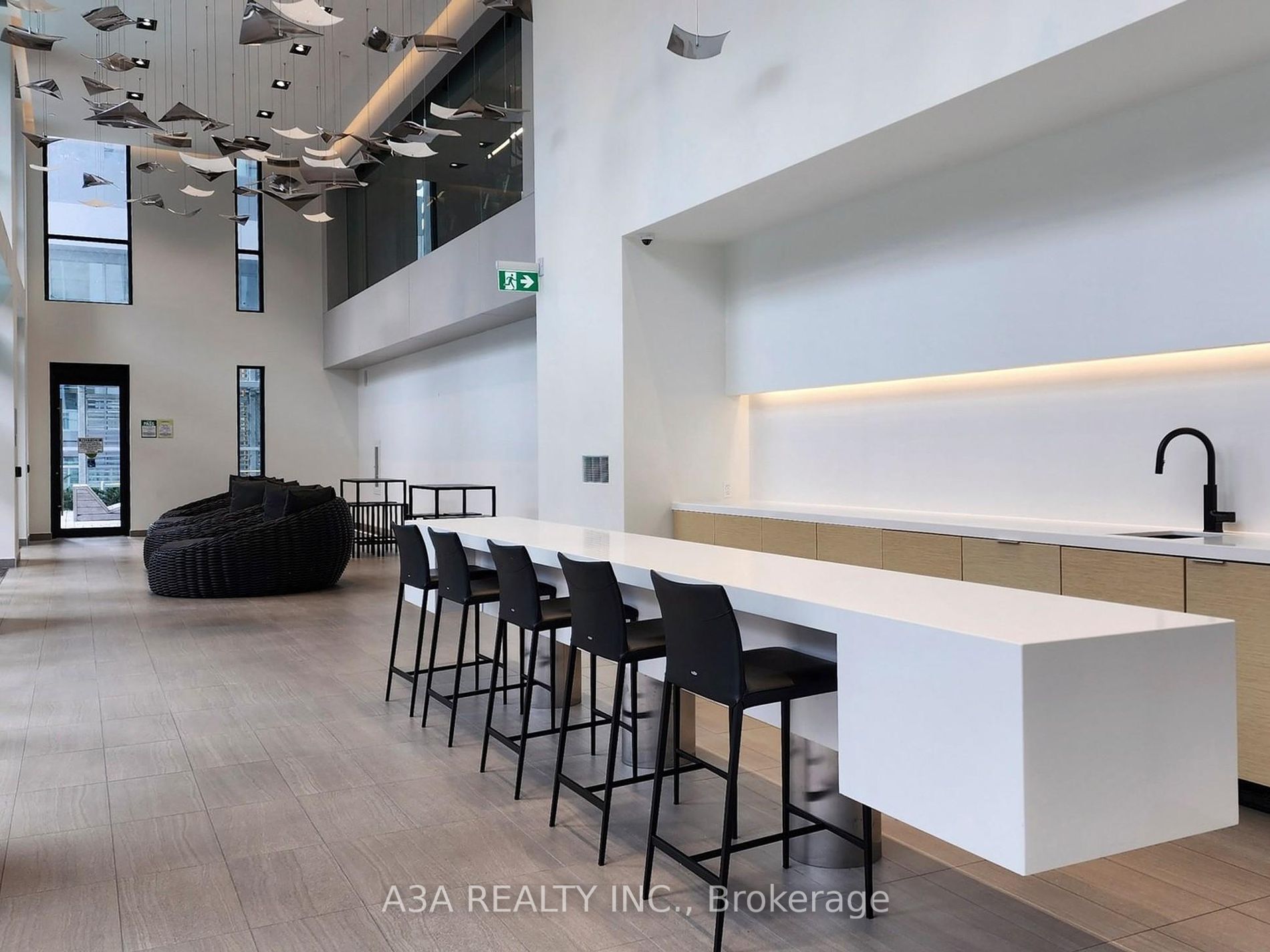 1 Yorkville Ave, #2605