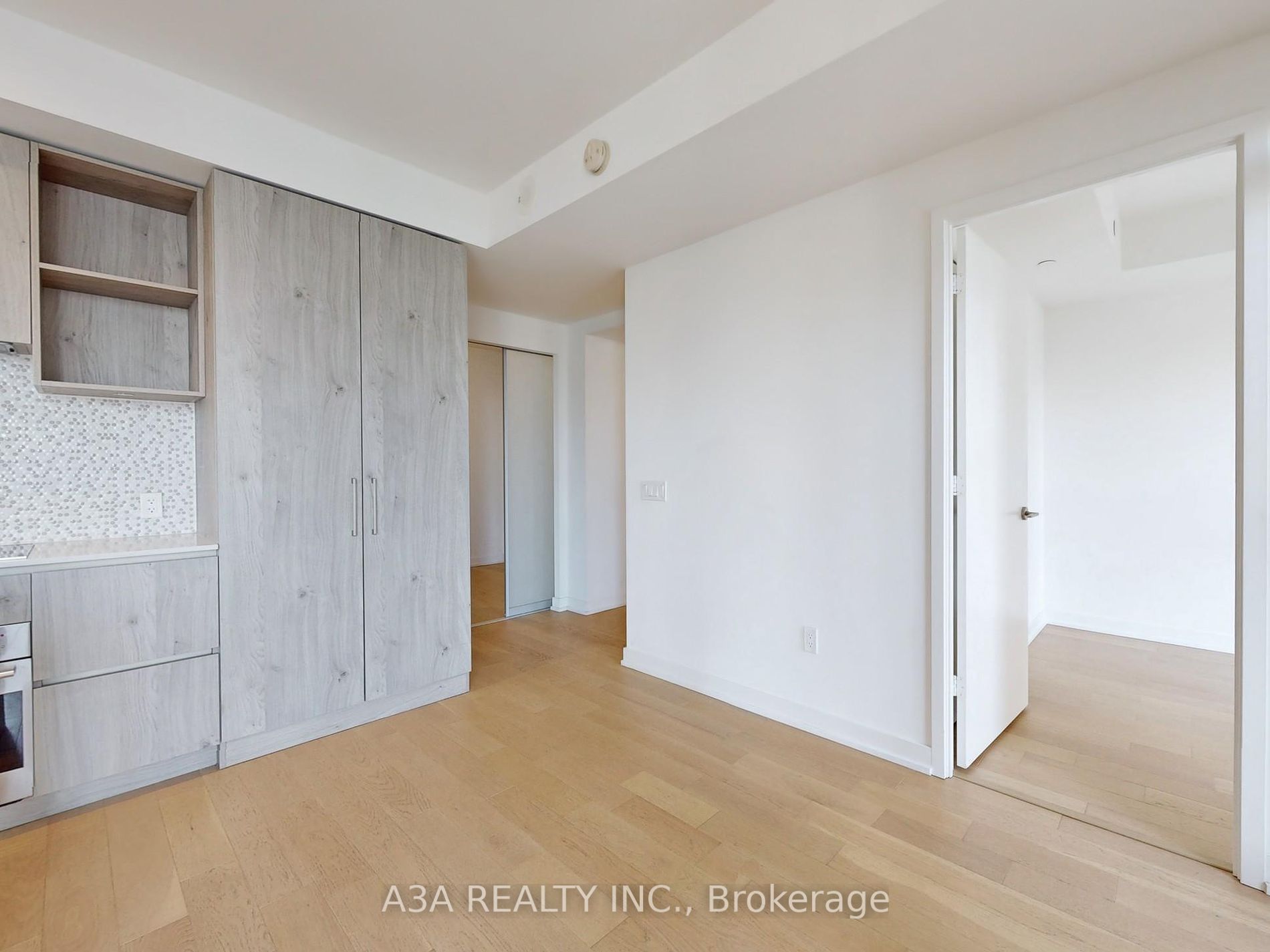 1 Yorkville Ave, #2605