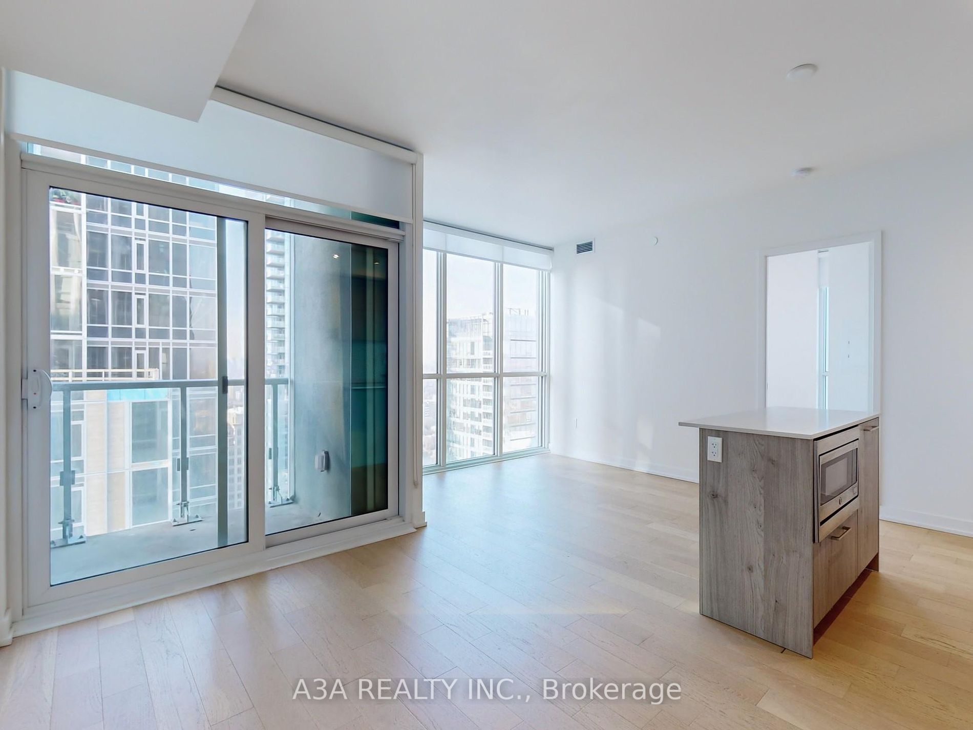 1 Yorkville Ave, #2605