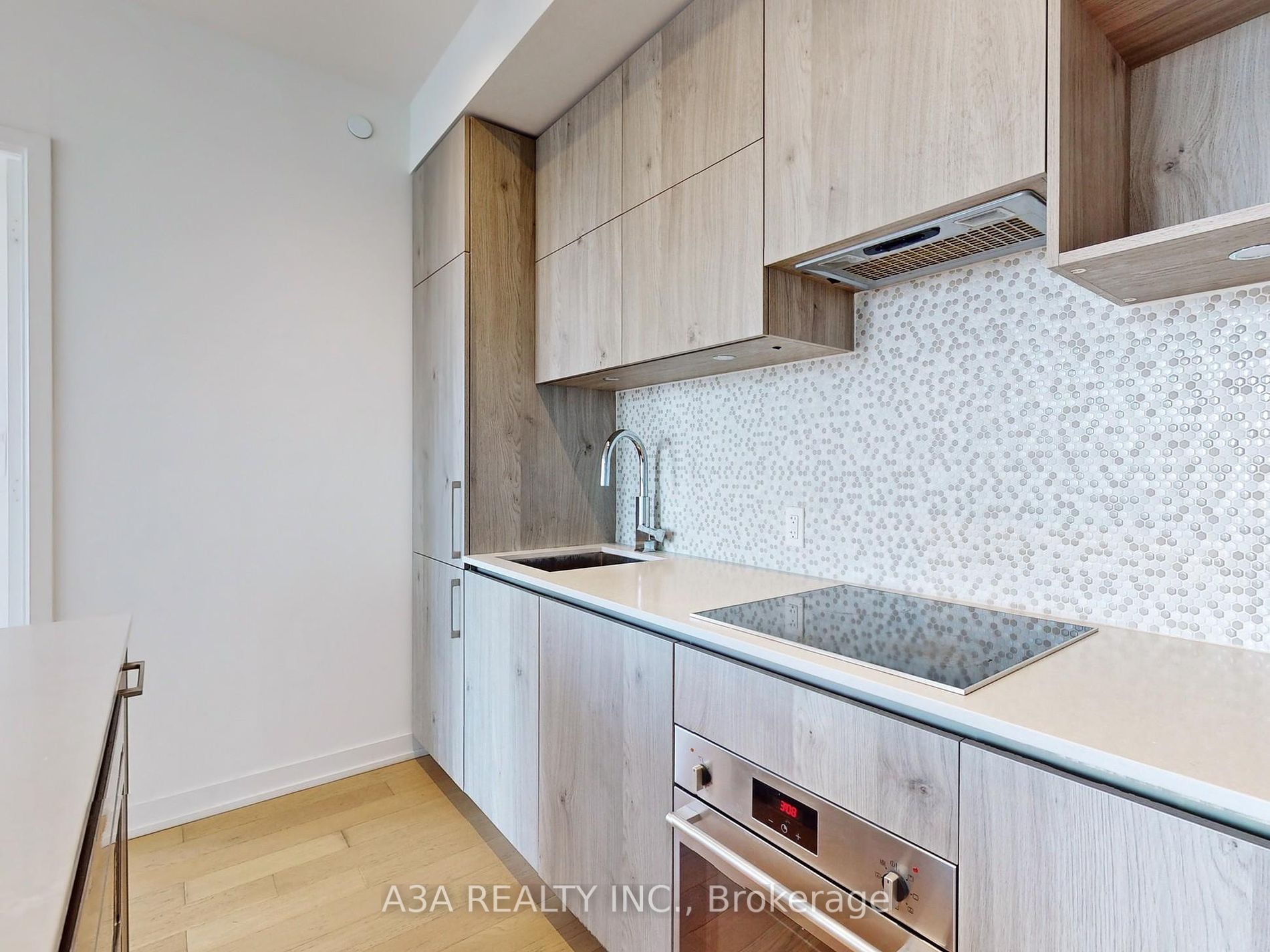 1 Yorkville Ave, #2605