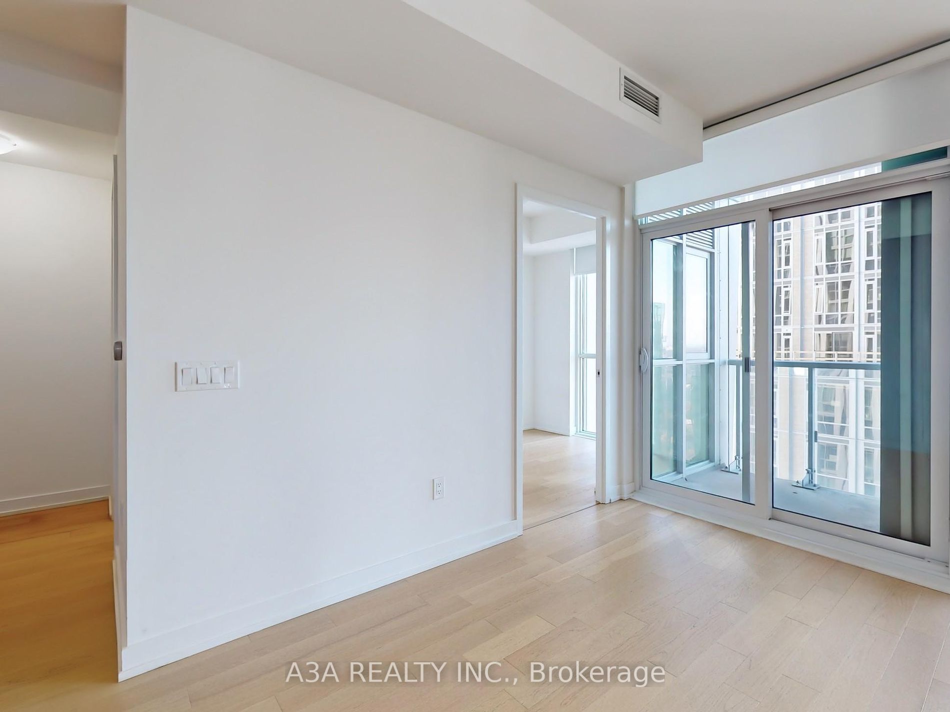 1 Yorkville Ave, #2605