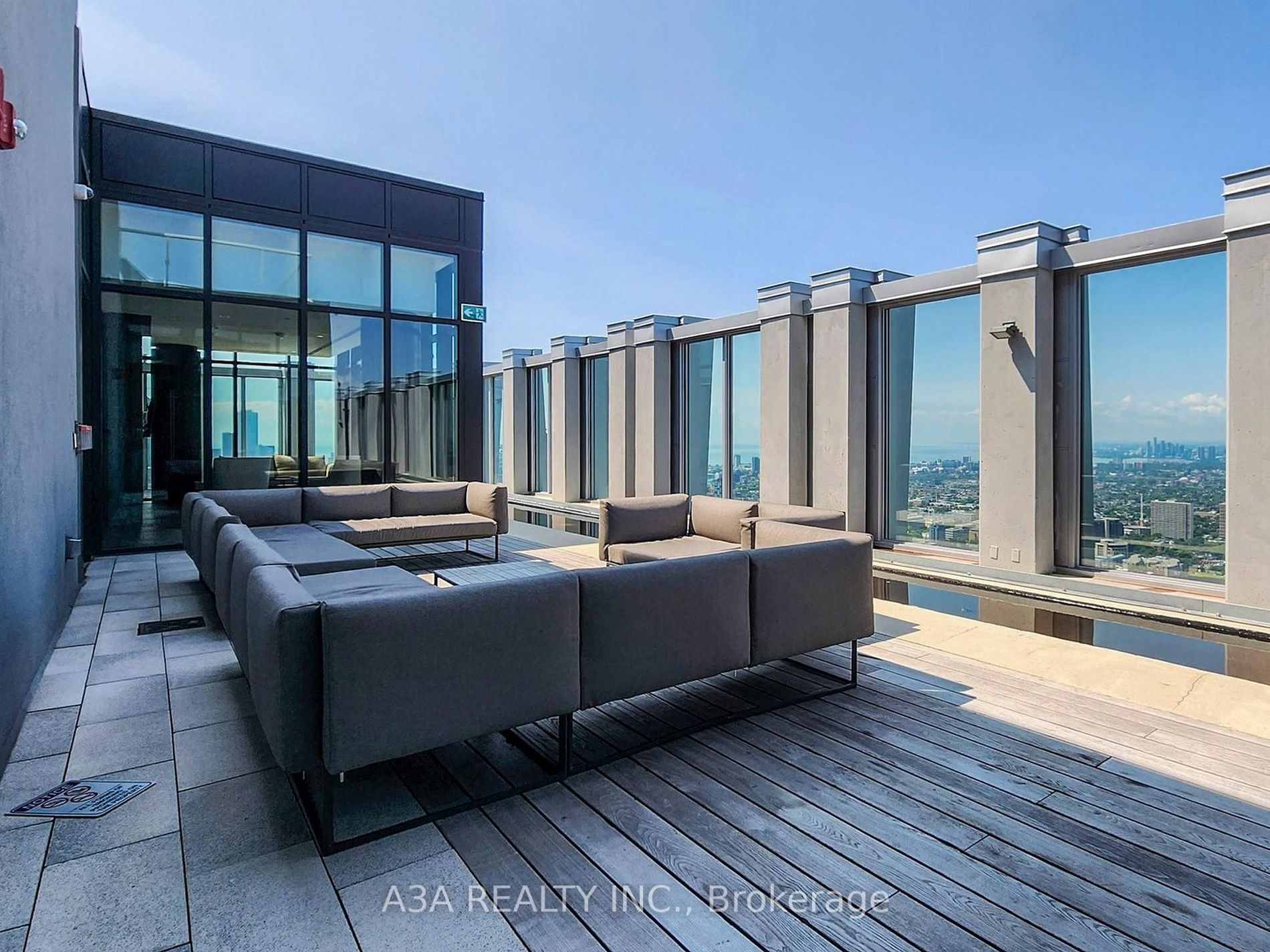 1 Yorkville Ave, #2605