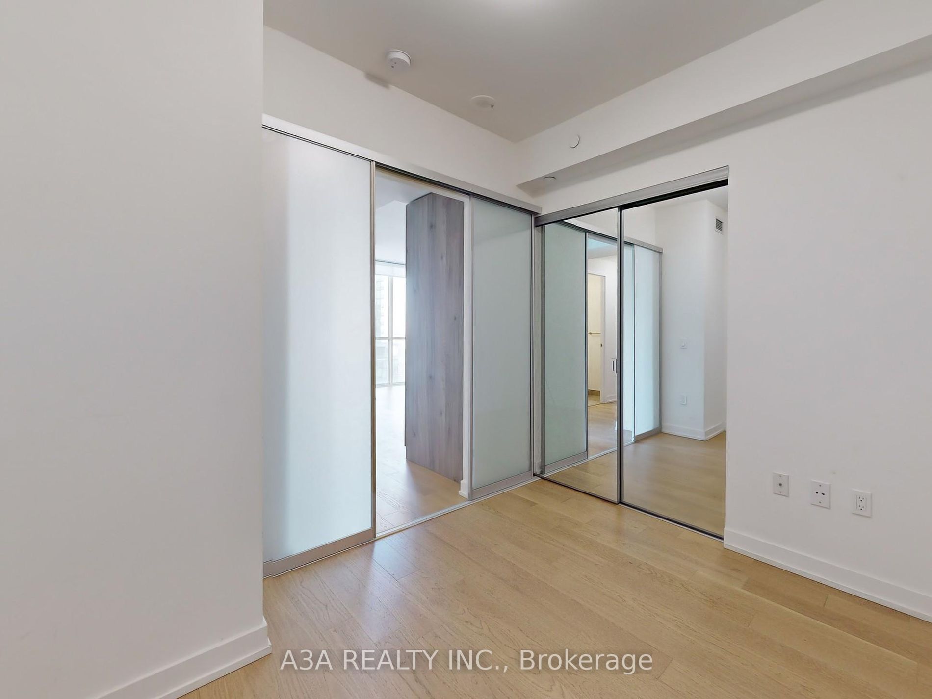 1 Yorkville Ave, #2605