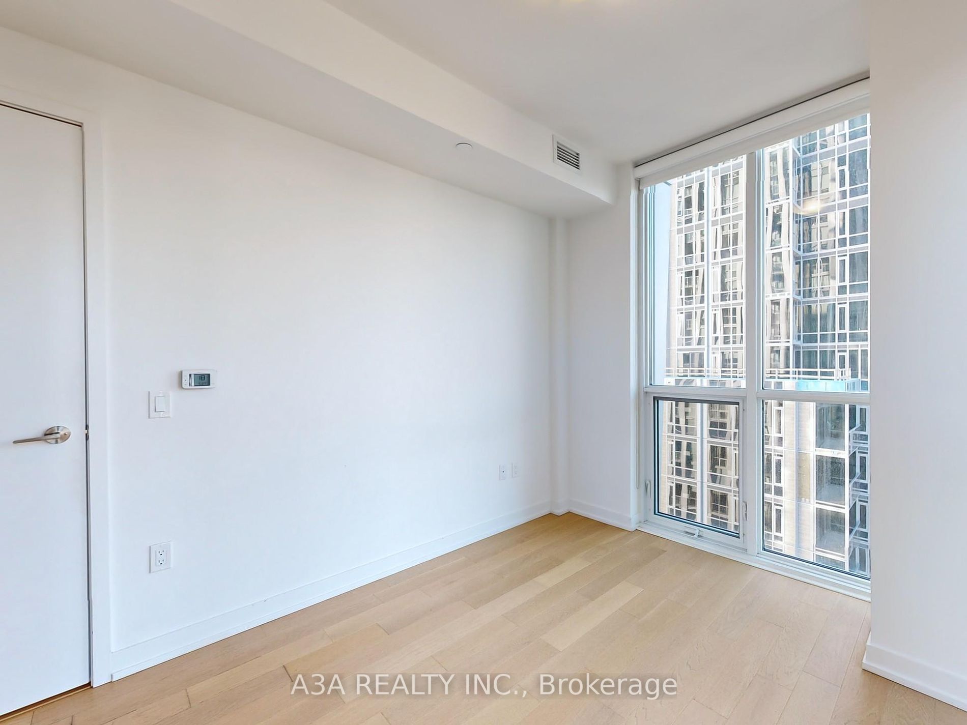 1 Yorkville Ave, #2605