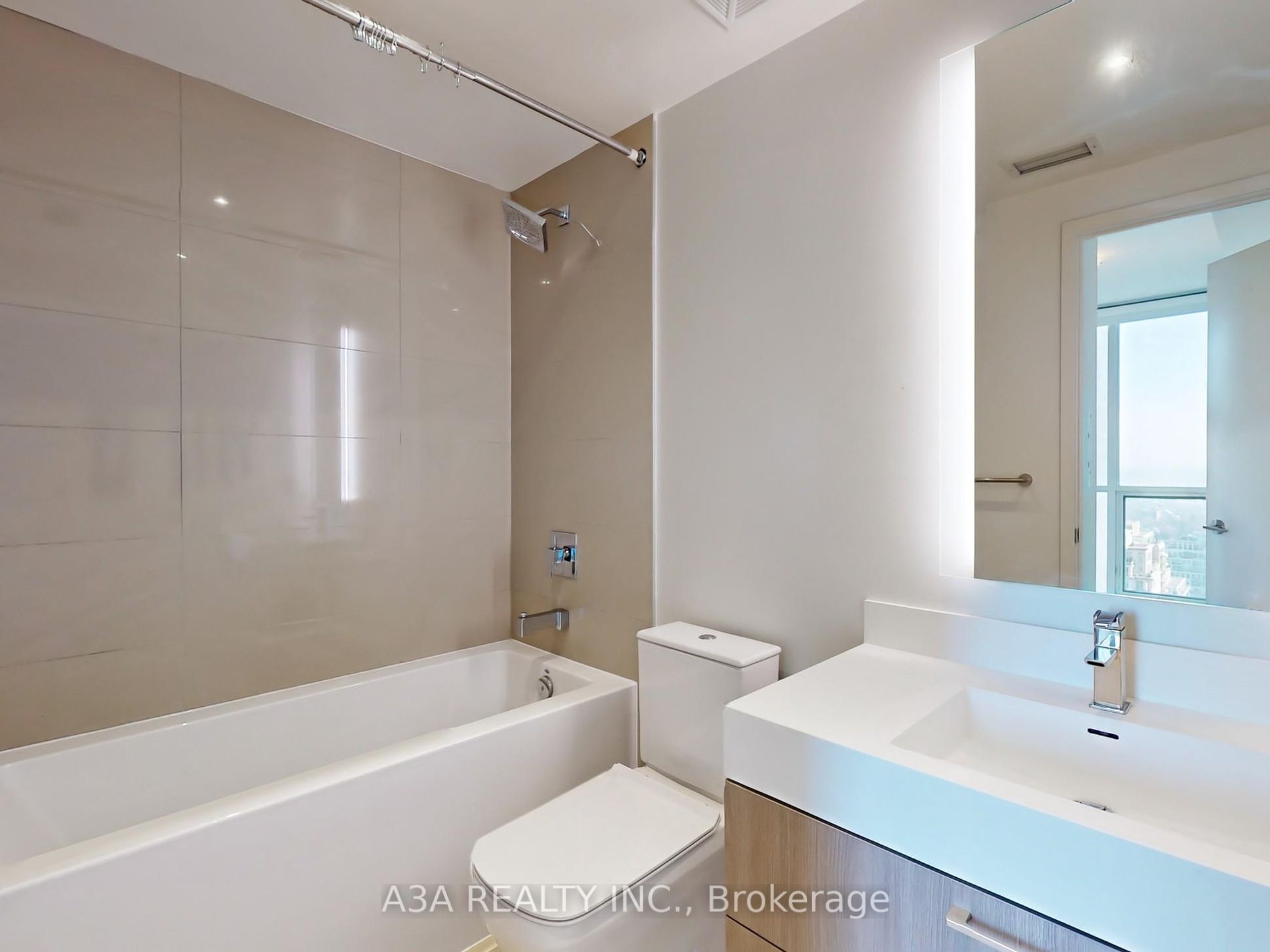 1 Yorkville Ave, #2605