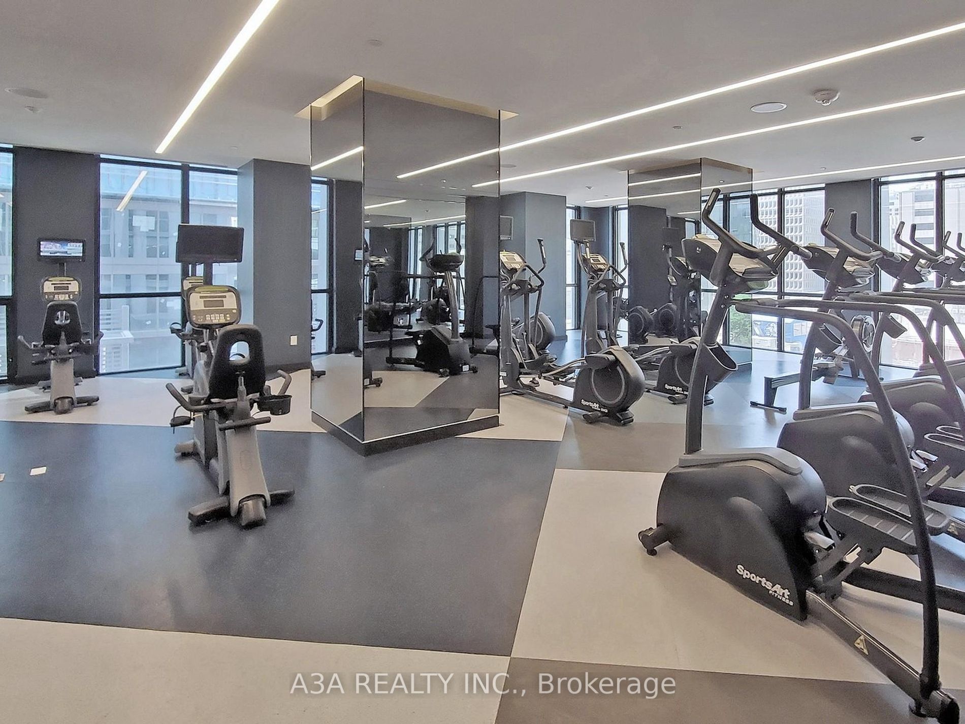 1 Yorkville Ave, #2605