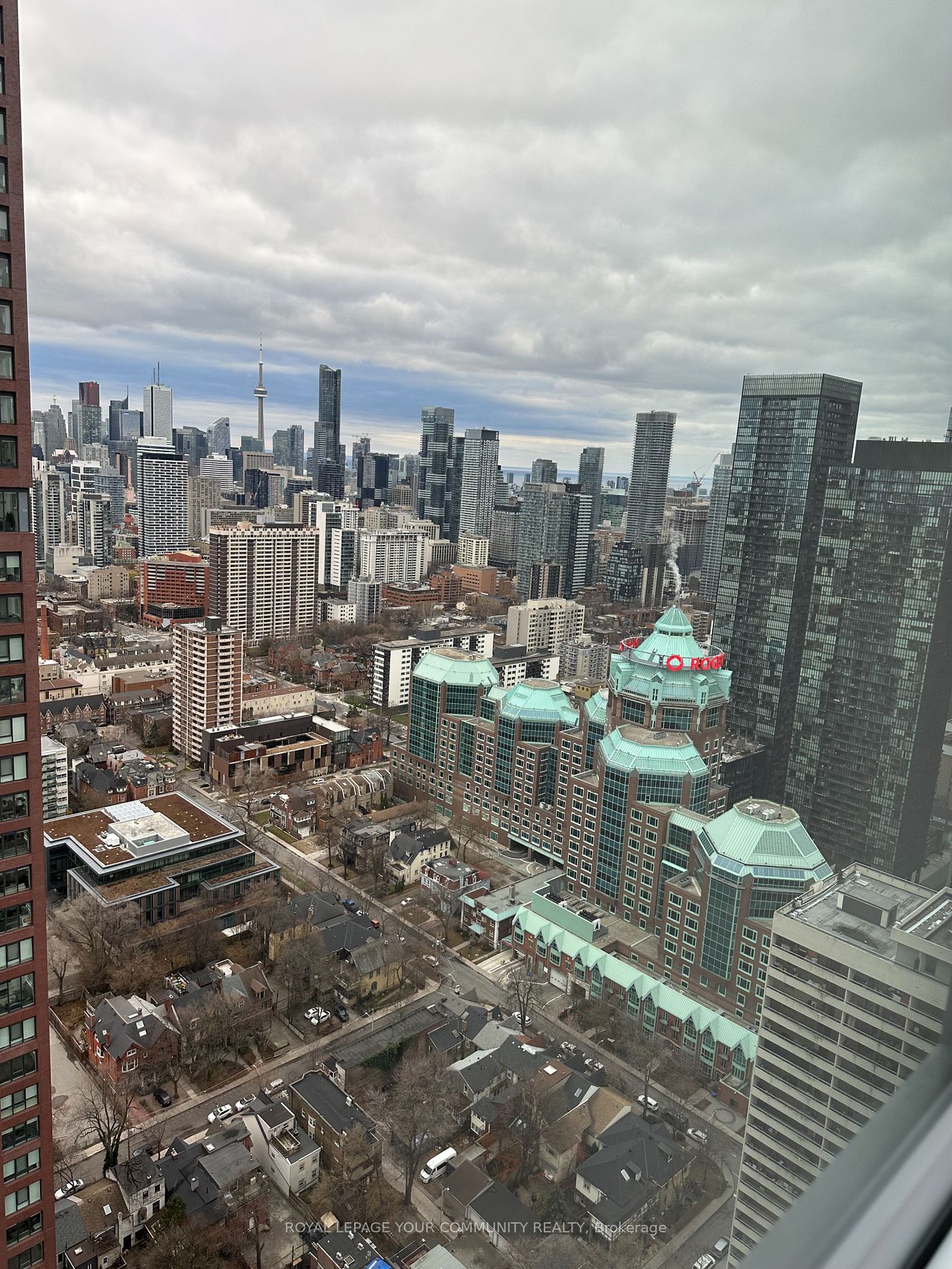 395 Bloor St E, #4001