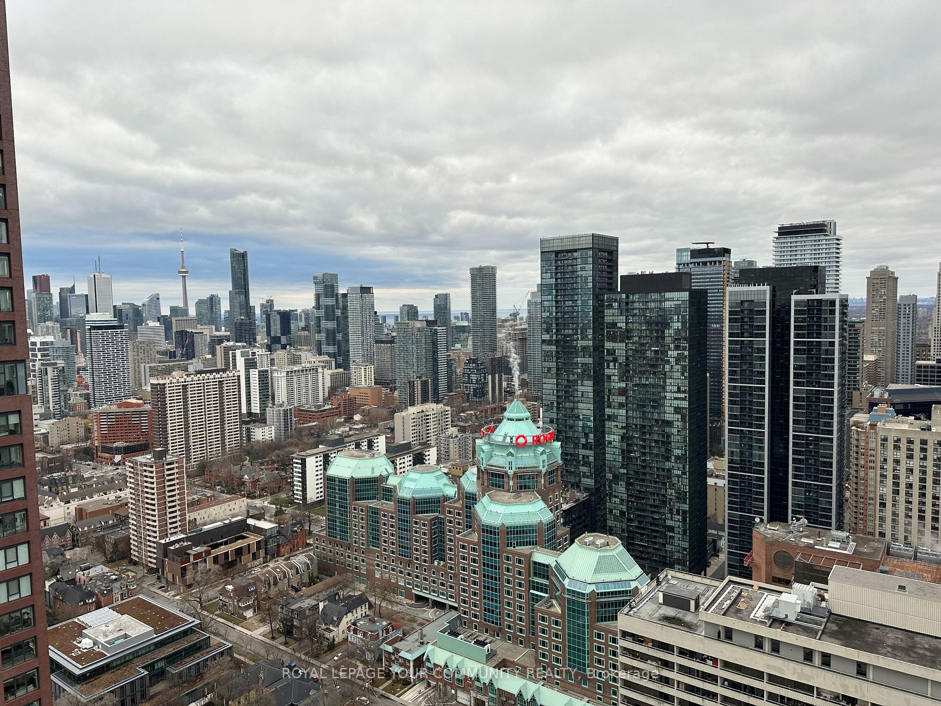 395 Bloor St E, #4001