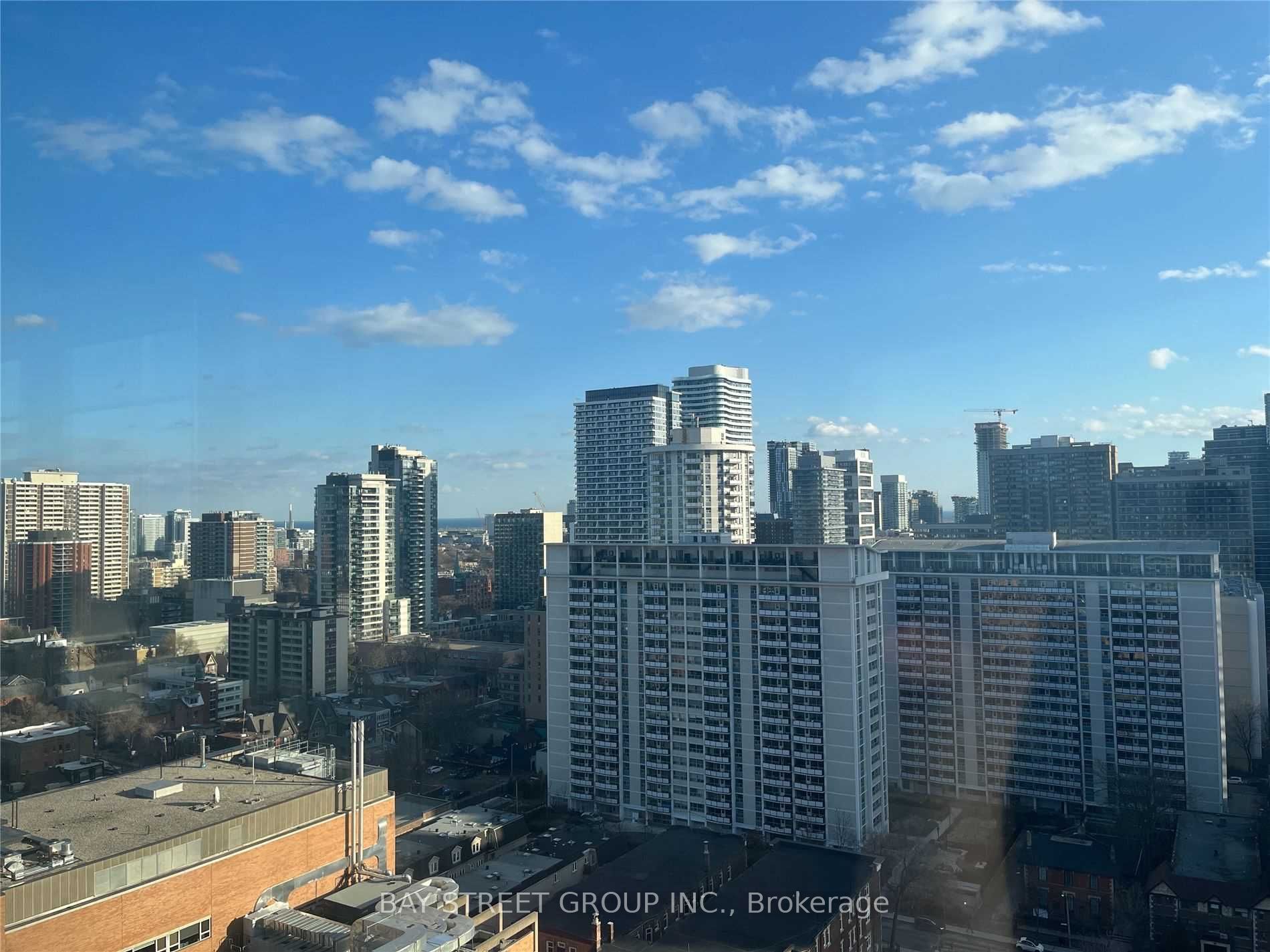22 Wellesley Street E #2102