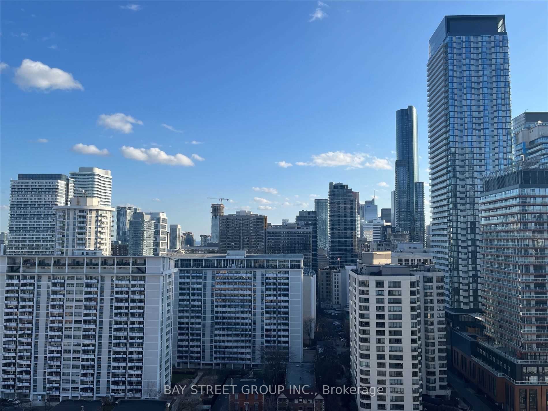 22 Wellesley Street E #2102