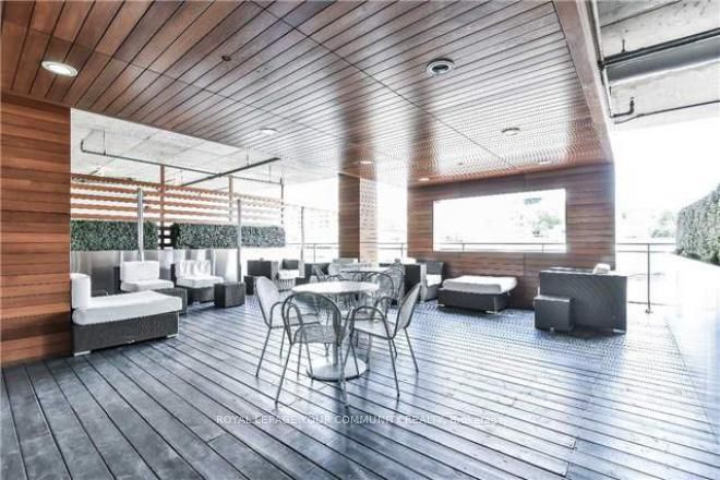 10 Capreol Court #902
