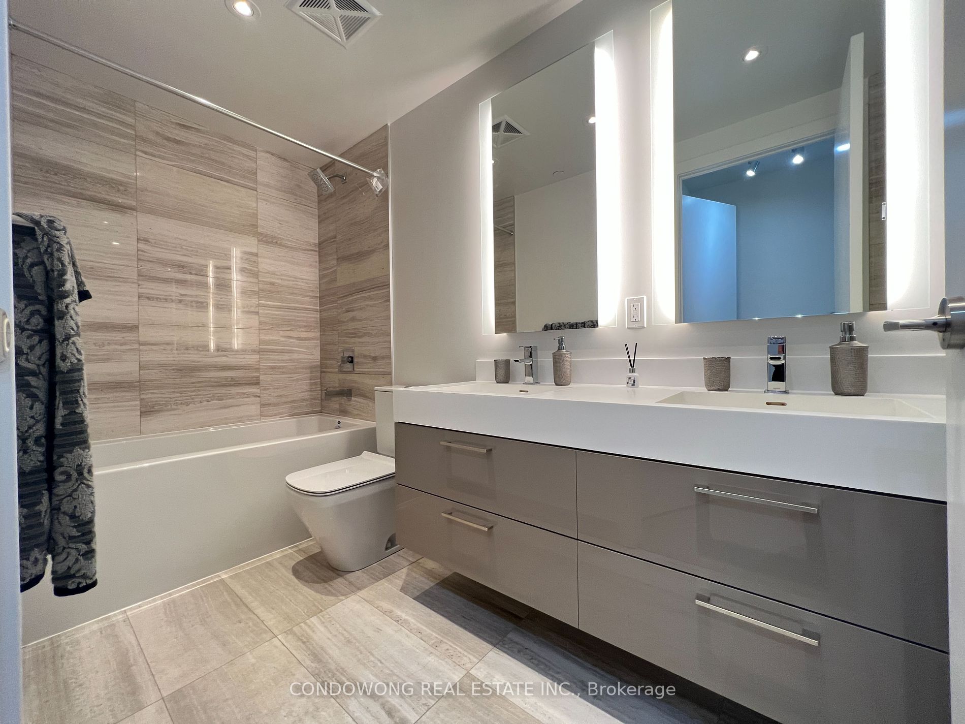 1 Yorkville Avenue #3801