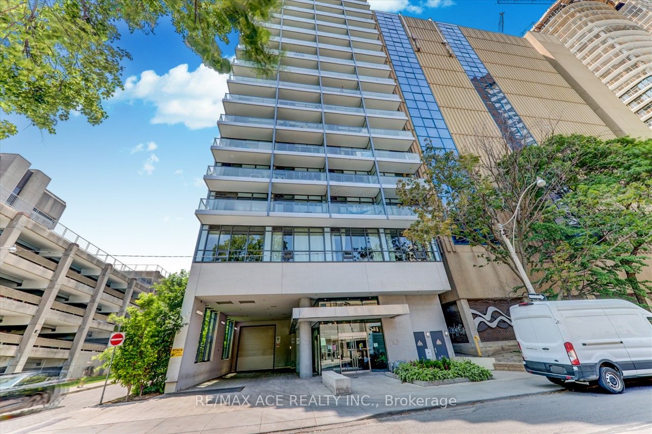210 Simcoe Street, #1208